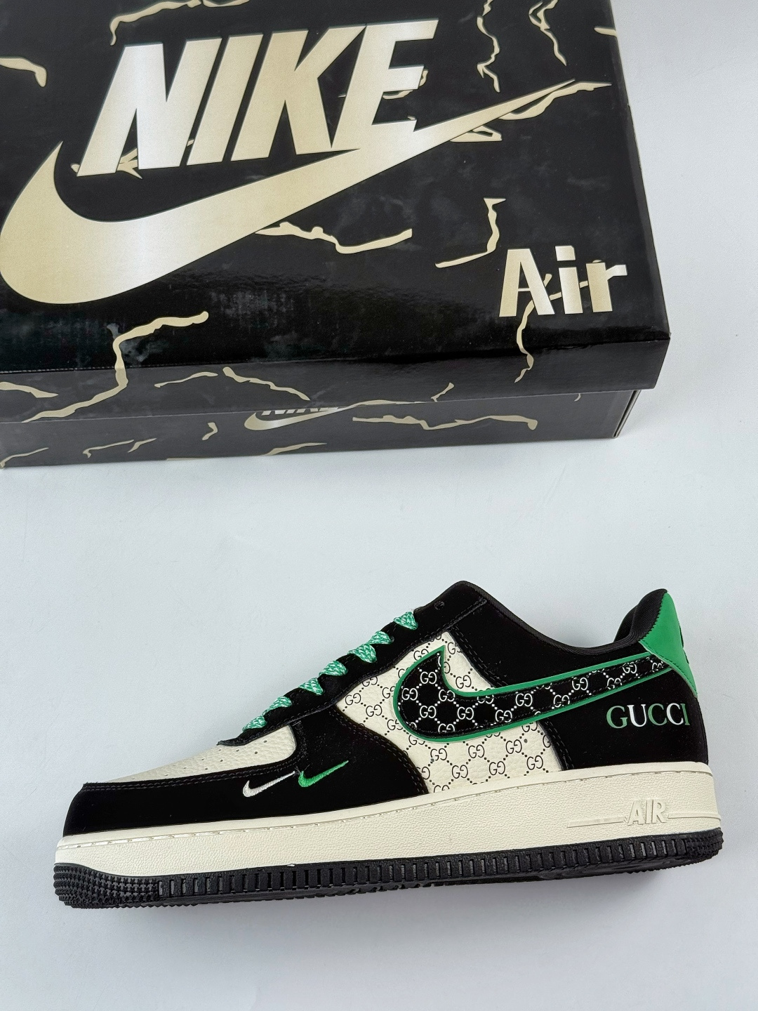 210 Nike Air Force 1 Low 07 x GUCCI 黑白绿双小勾满天星 KJ1688-024