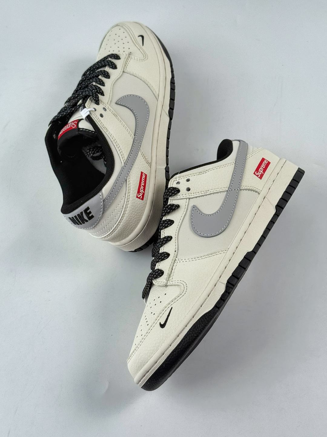 Nike SB Dunk Low x Superme 白灰黑小勾满天星 JP1628-030