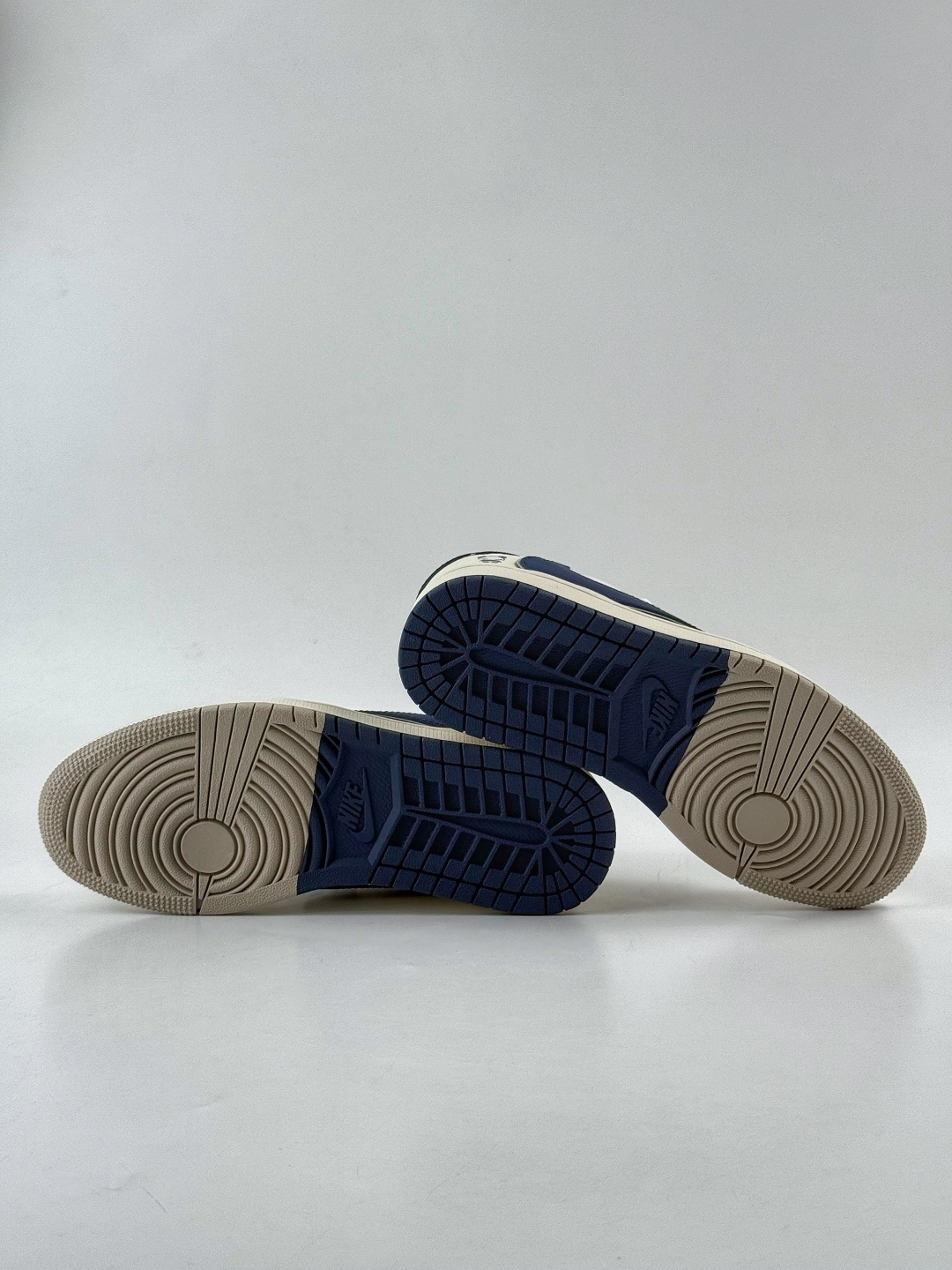 Travis Scott x Nike Air Jordan 1 Low x HIPANDA Air Jordan 1 Low 反转米白蓝满天星倒钩 纯原版本 XD0798-310