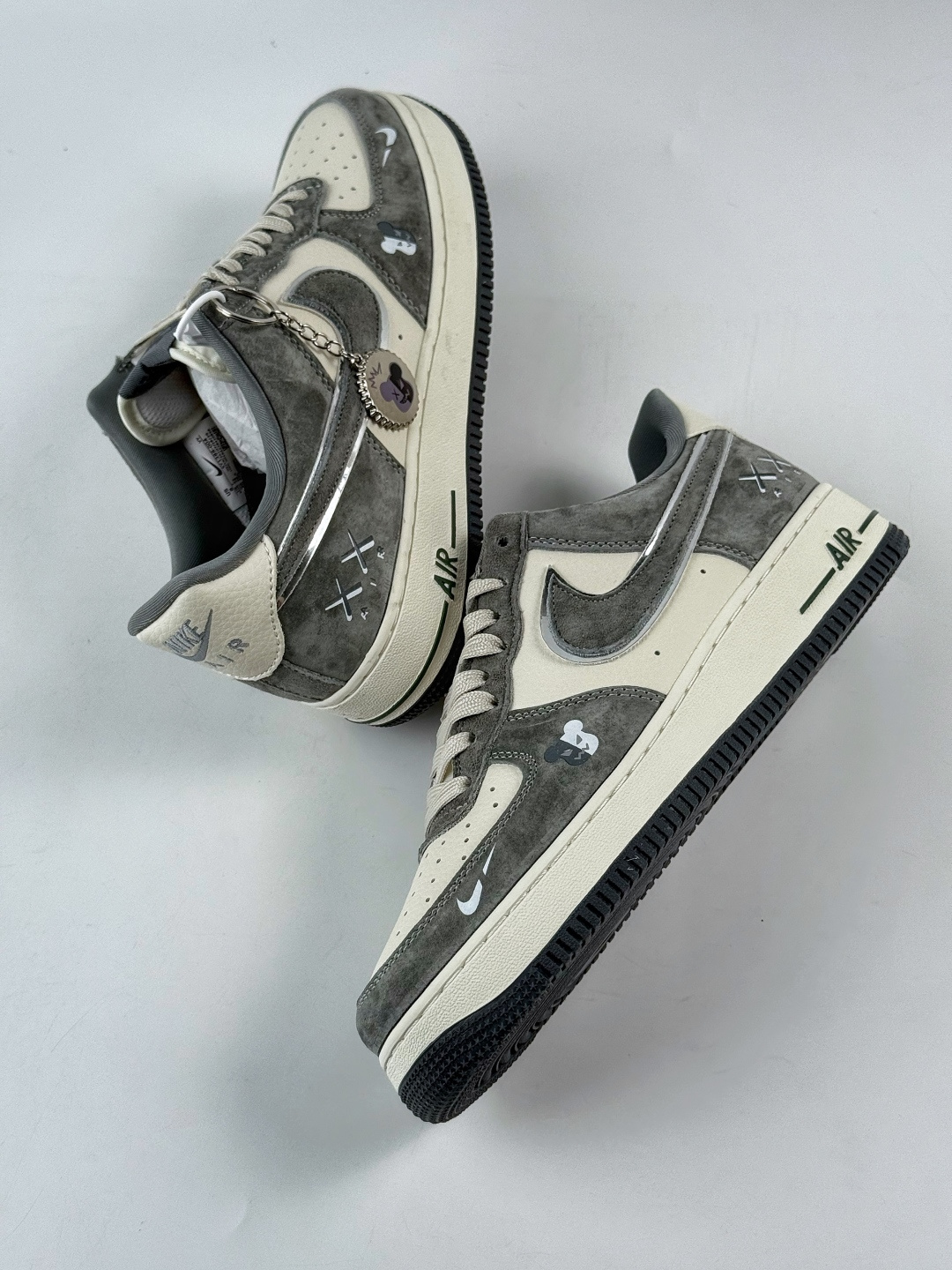 Nike Air Force 1 Low 07 暴力熊 灰白小勾 SY1388-004