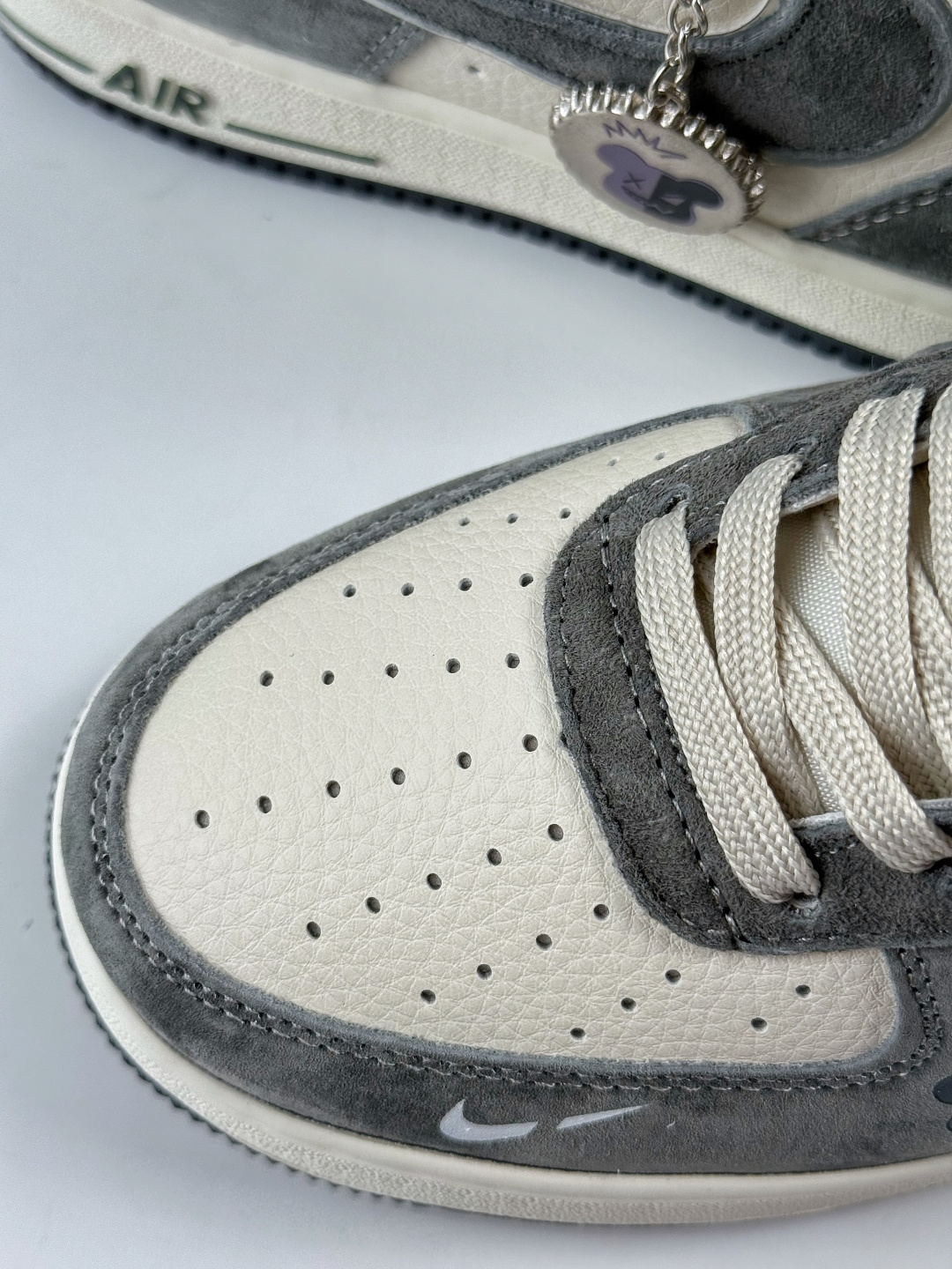 Nike Air Force 1 Low 07 暴力熊 灰白小勾 SY1388-004