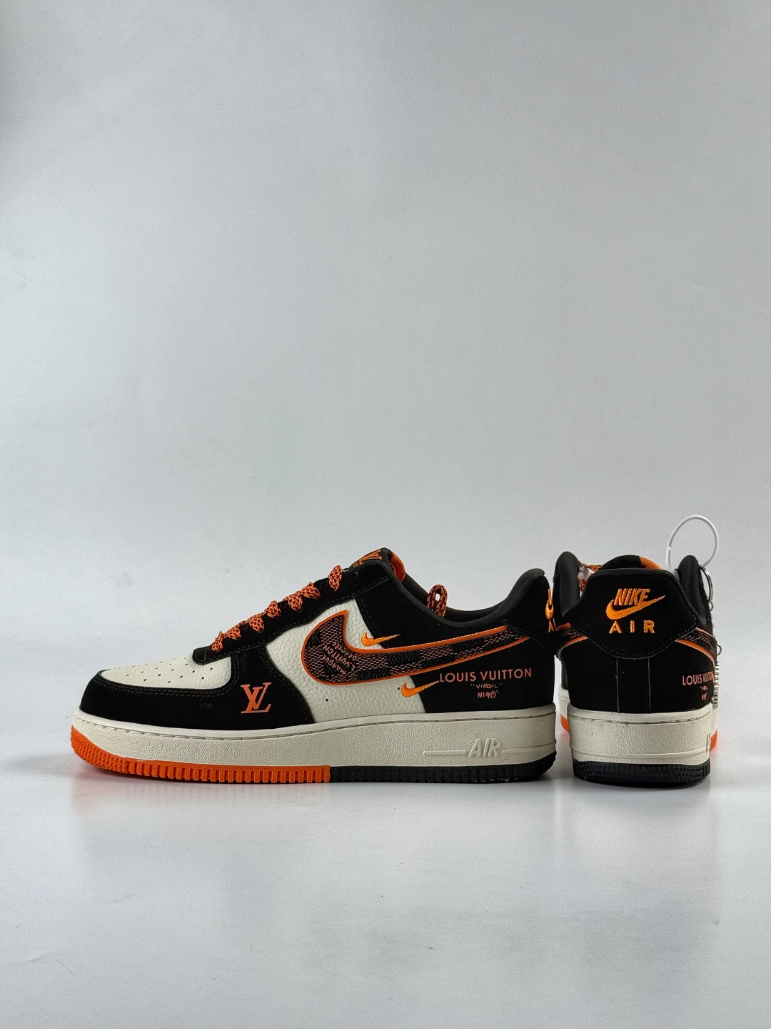 Nike Air Force 1 Low 07 x Louis Vuitton 黑白双小勾满天星 KJ1688-025