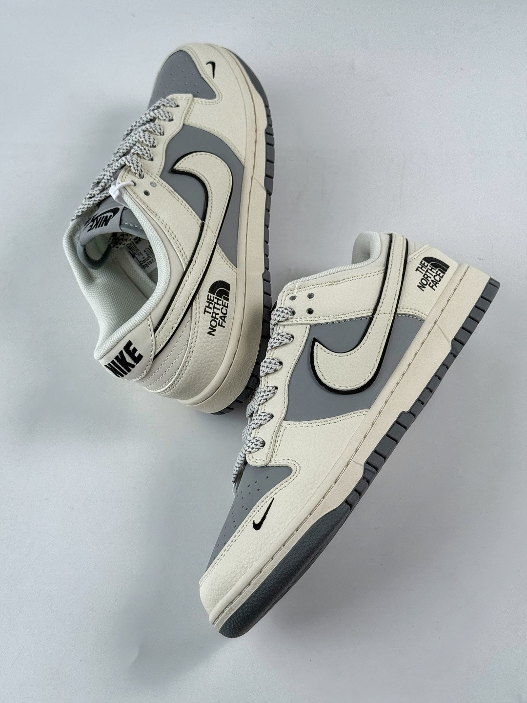 Nike SB Dunk Low x The North Face 白灰小勾满天星 JP1628-024