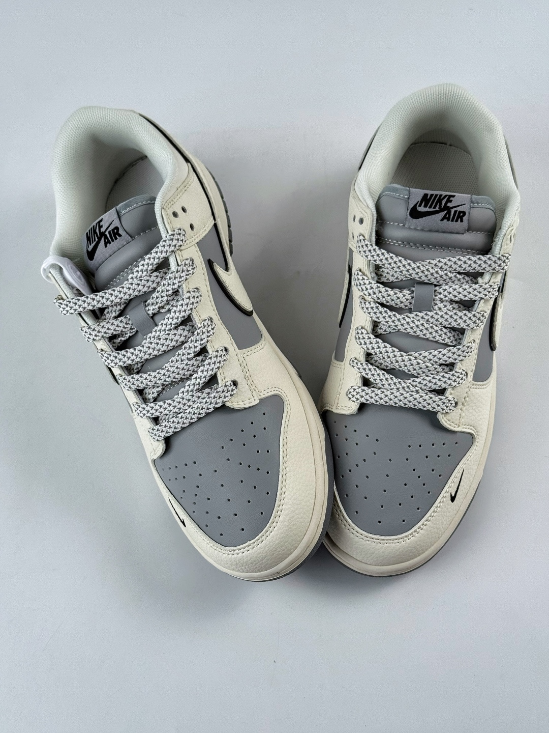 Nike SB Dunk Low x The North Face 白灰小勾满天星 JP1628-024