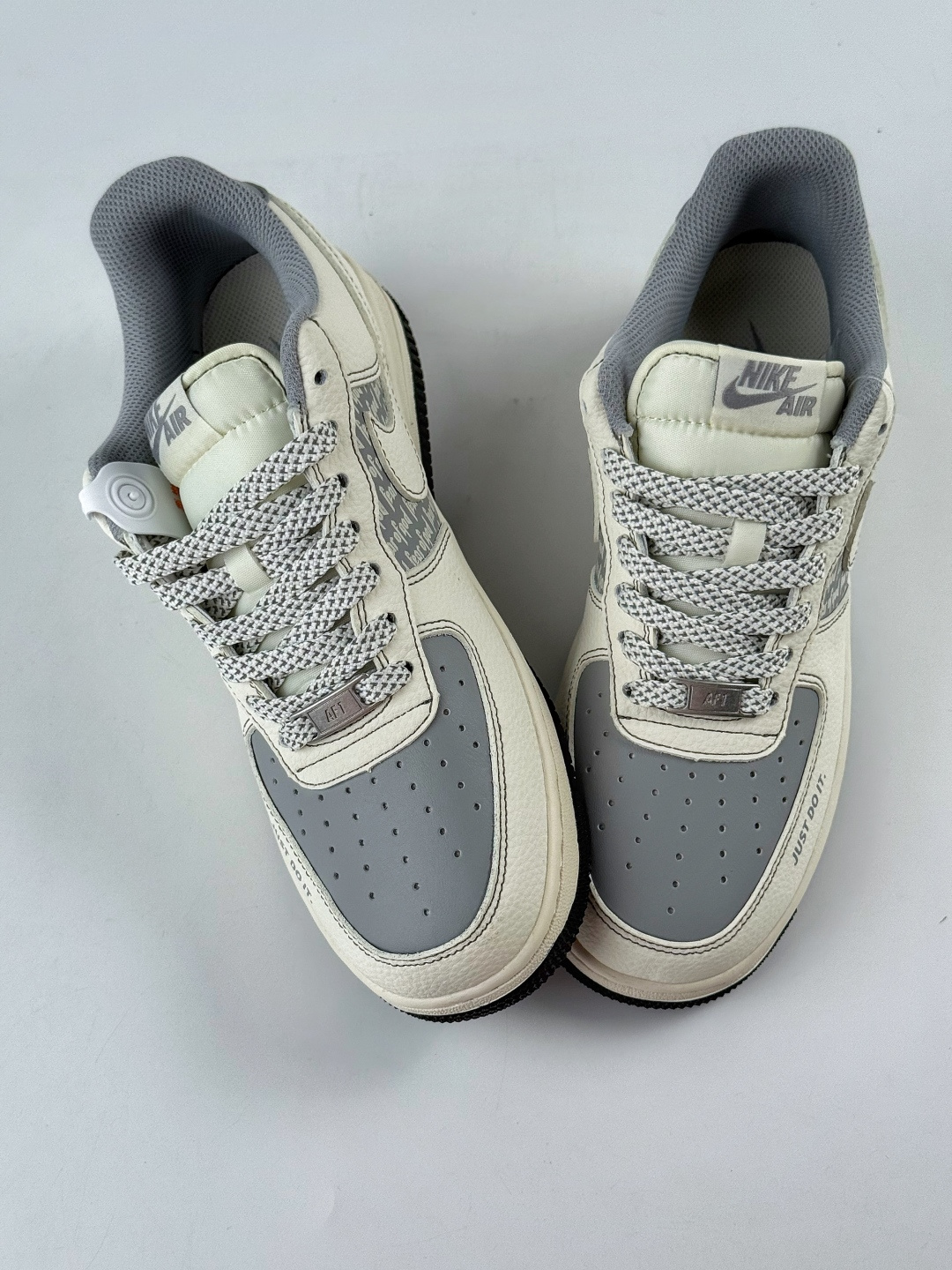 Nike Air Force 1 Low 07 x Fear of God 白灰满天星 JP8028-008