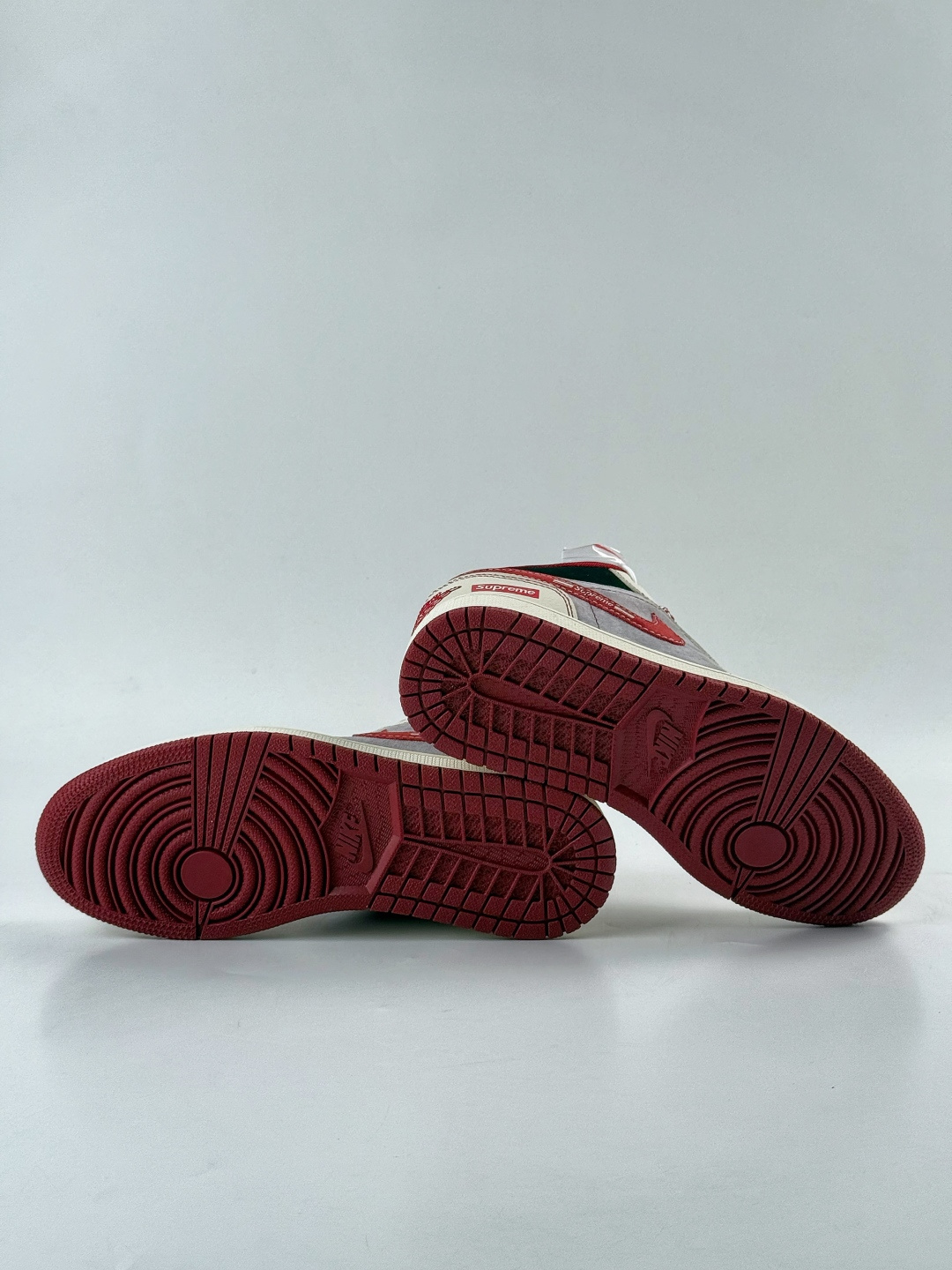 230 Nike Jordan Air Jordan 1 x Superme 白红小勾满天星 LD8888-007-Chinese UA Cheap High Quatity Brand Clothes Bags handbags Sneakers wholesale wholesaler seller from China Factory suppliers Fashion Clothing Shoes best Quality Beautiful Price 230 Nike Jordan Air Jordan 1 x Superme 白红小勾满天星 LD8888-007