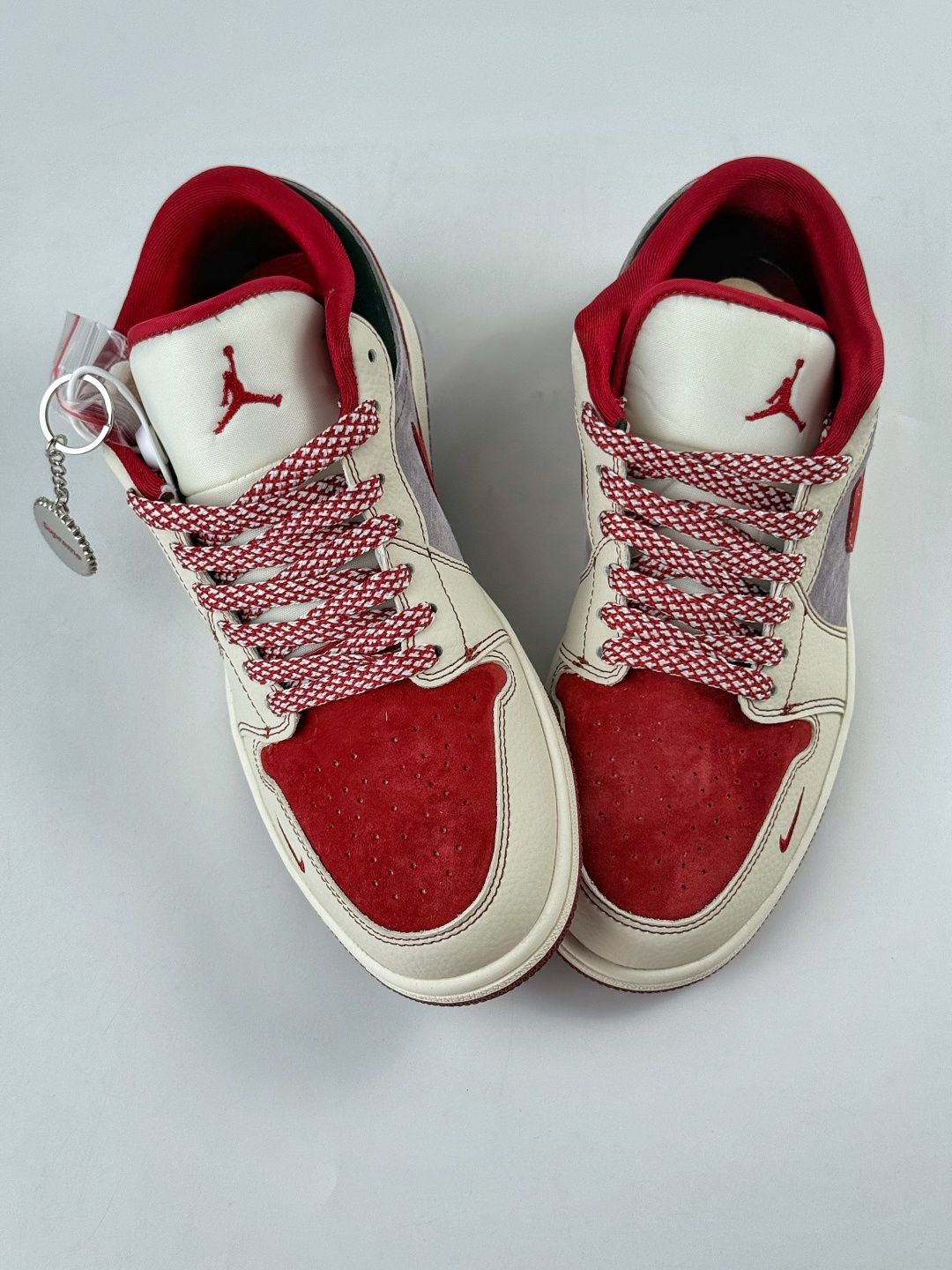 230 Nike Jordan Air Jordan 1 x Superme 白红小勾满天星 LD8888-007-Chinese UA Cheap High Quatity Brand Clothes Bags handbags Sneakers wholesale wholesaler seller from China Factory suppliers Fashion Clothing Shoes best Quality Beautiful Price 230 Nike Jordan Air Jordan 1 x Superme 白红小勾满天星 LD8888-007