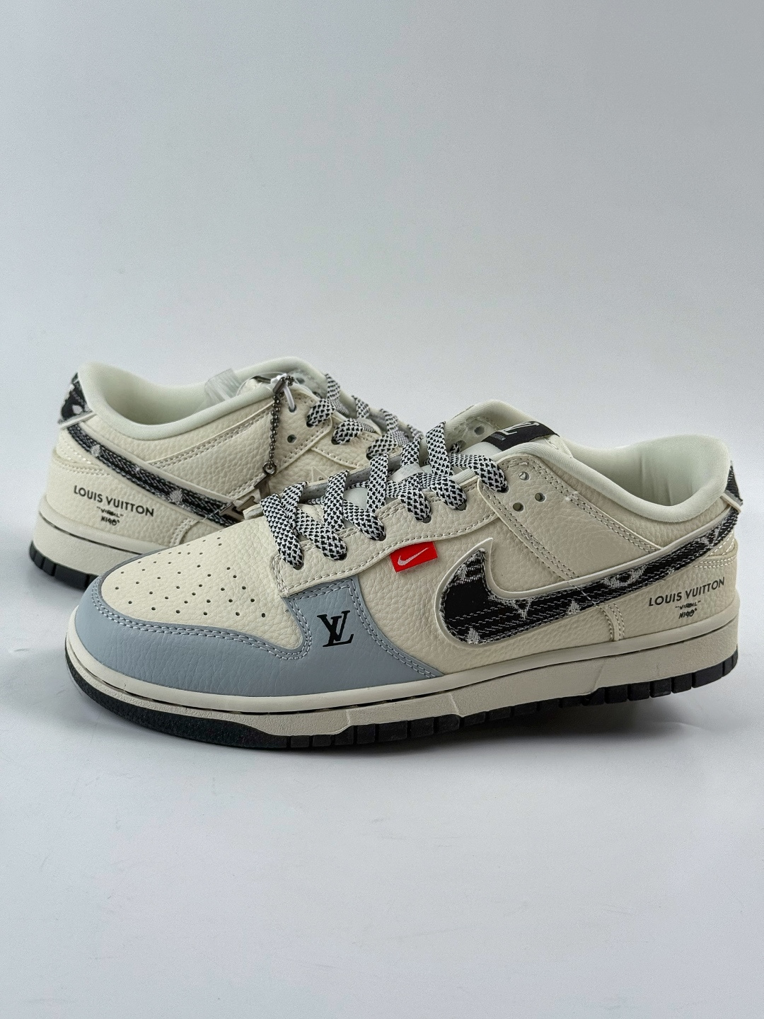 230 Nike SB Dunk Low x Louis Vuitton 灰白满天星 DN3168-002