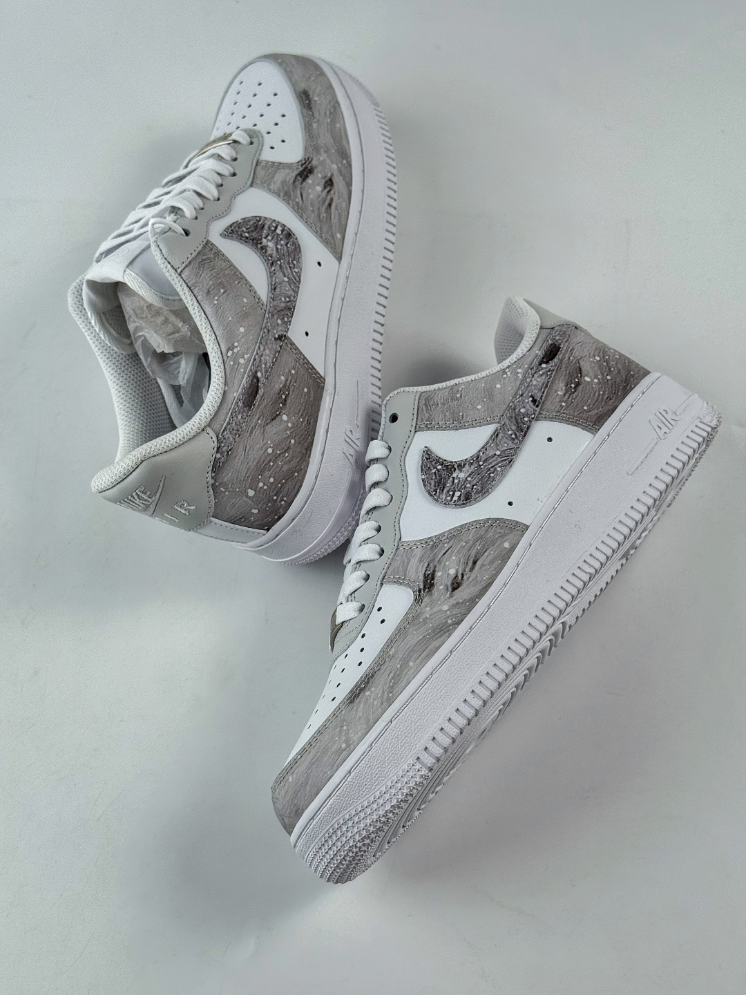 Nike Air Force 1 Low 07 灰白 ZH0316-131-莆田鞋,莆田鞋货源,高仿鞋,高仿鞋货源,安福档口,莆田高仿鞋,莆田鞋批发,高仿鞋批发,莆田高仿运动鞋,高仿运动鞋,莆田运动鞋 Nike Air Force 1 Low 07 灰白 ZH0316-131