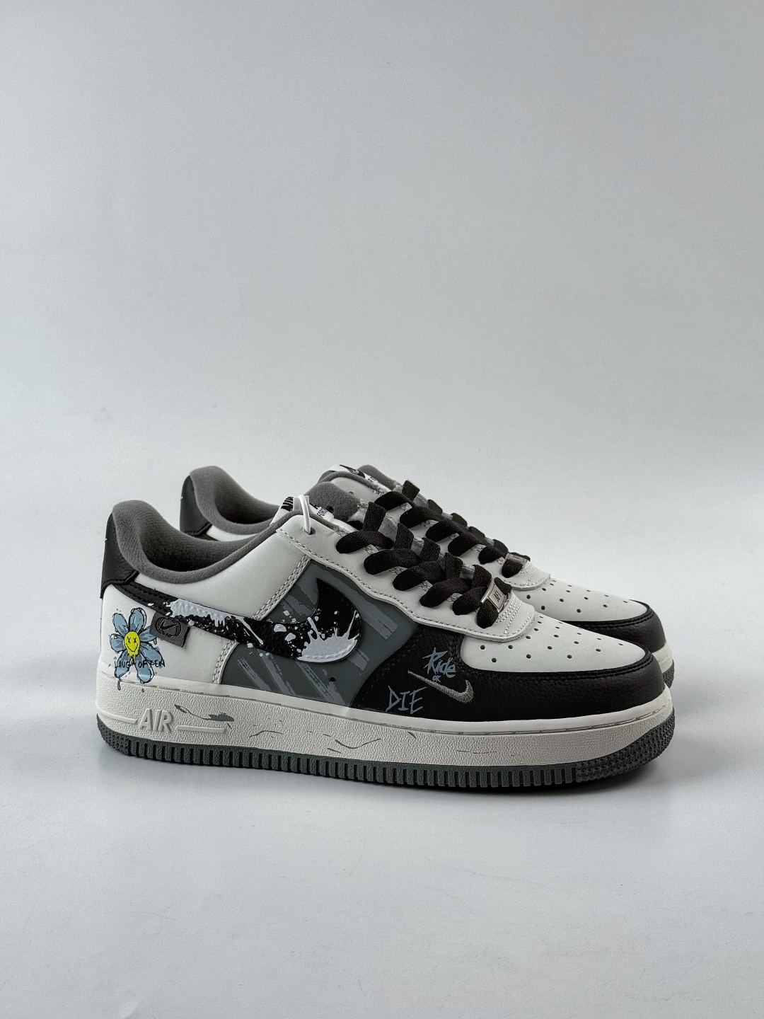 Nike Air Force 1 Low 07 黑灰涂鸦向日葵小勾 DB3301-606-莆田鞋,莆田鞋货源,高仿鞋,高仿鞋货源,安福档口,莆田高仿鞋,莆田鞋批发,高仿鞋批发,莆田高仿运动鞋,高仿运动鞋,莆田运动鞋 Nike Air Force 1 Low 07 黑灰涂鸦向日葵小勾 DB3301-606
