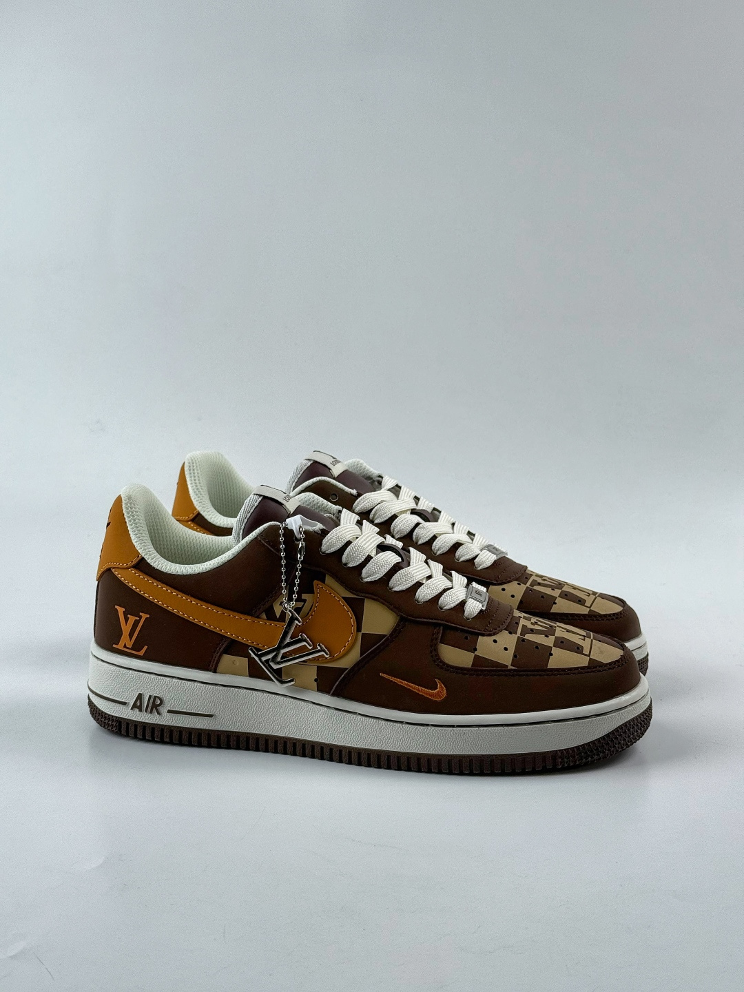 Nike Air Force 1 Low 07 x Louis Vuitton 棕白小勾 NH0601-576 Nike Air Force 1 Low 07 x Louis Vuitton 棕白小勾 NH0601-576