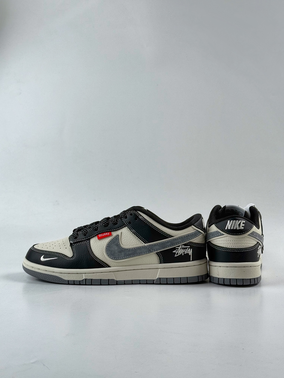 Nike SB Dunk Low x Stussy 黑白灰小勾满天星 DN3168-003