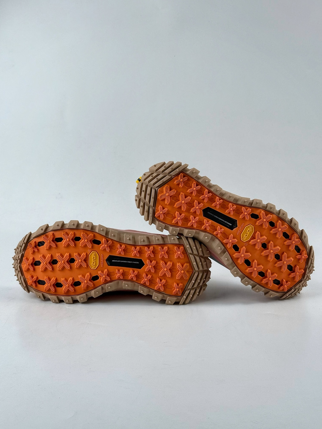 270 Moncler 蒙口 Trailgrip GTX 厚底系带耐磨低帮运动休闲鞋-Chinese UA Cheap High Quatity Brand Clothes Bags handbags Sneakers wholesale wholesaler seller from China Factory suppliers Fashion Clothing Shoes best Quality Beautiful Price 270 Moncler 蒙口 Trailgrip GTX 厚底系带耐磨低帮运动休闲鞋