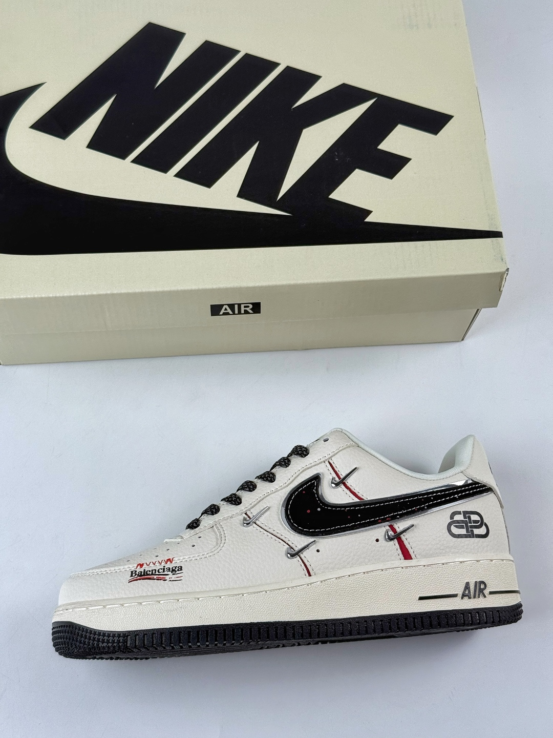 220 Nike Air Force 1 Low 07 x Balenciaga 白黑四小勾满天星 DD1928-309