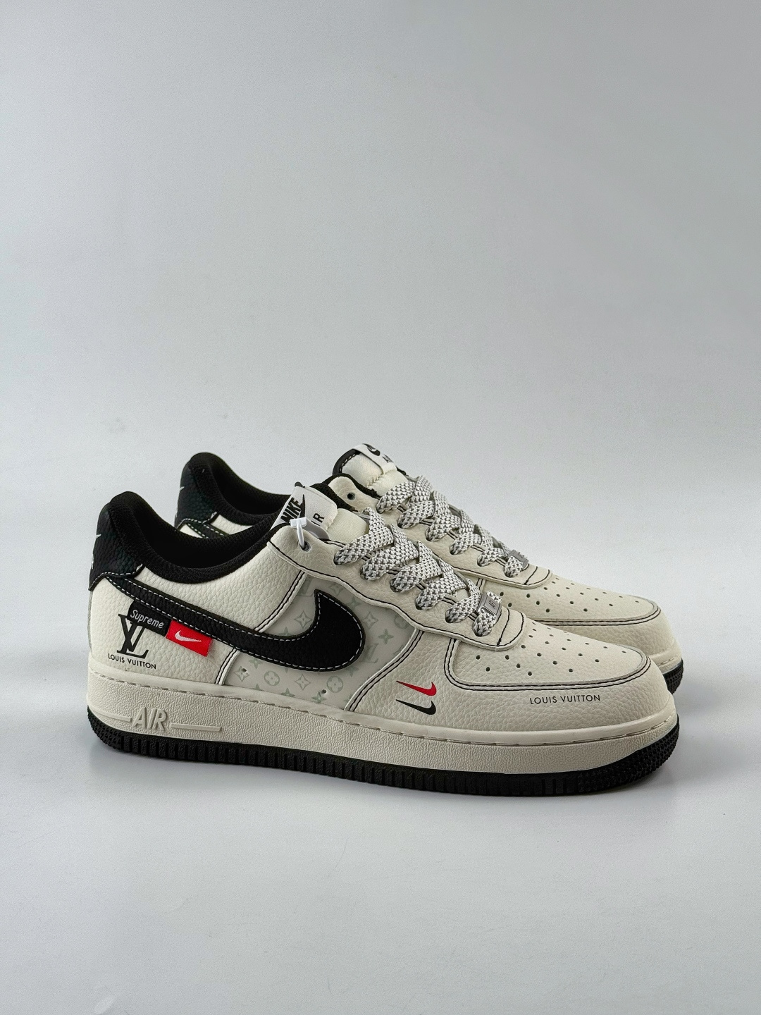 Nike Air Force 1 Low 07 x Louis Vuitton 白黑双小勾满天星 MZ9588-812