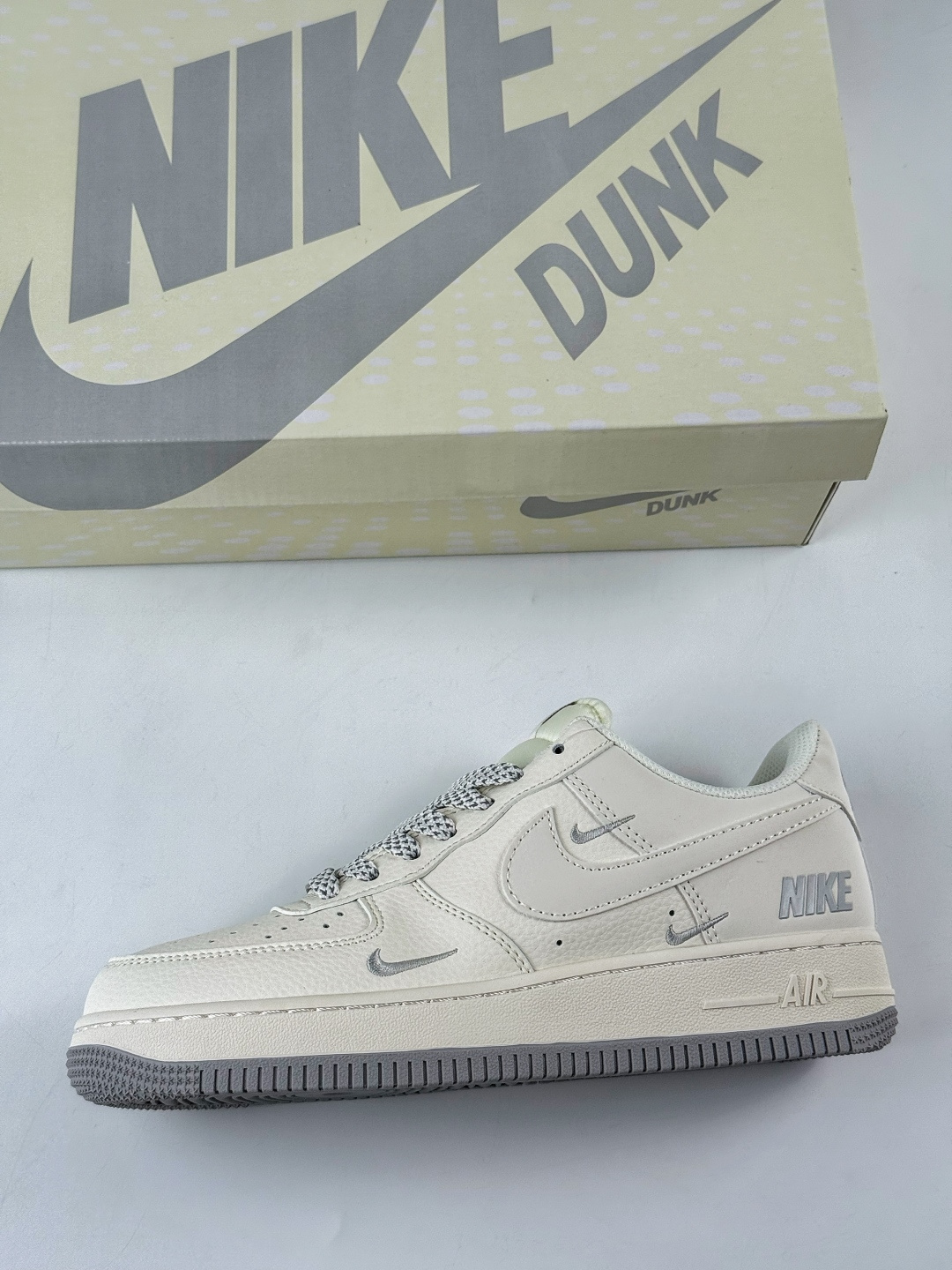 Nike Air Force 1 Low 07 x NIKE 白灰三小勾满天星 XX3168-185