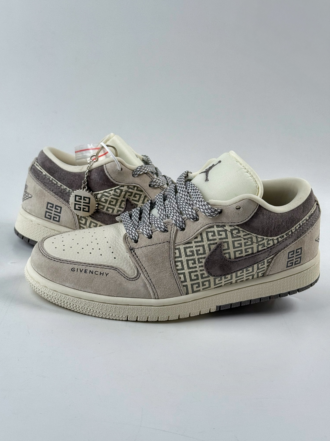 230 Nike Jordan Air Jordan 1 x GIVENCHY 棕白满天星 LD8888-008-Chinese UA Cheap High Quatity Brand Clothes Bags handbags Sneakers wholesale wholesaler seller from China Factory suppliers Fashion Clothing Shoes best Quality Beautiful Price 230 Nike Jordan Air Jordan 1 x GIVENCHY 棕白满天星 LD8888-008