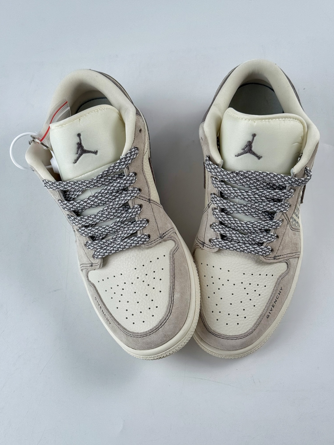 230 Nike Jordan Air Jordan 1 x GIVENCHY 棕白满天星 LD8888-008-Chinese UA Cheap High Quatity Brand Clothes Bags handbags Sneakers wholesale wholesaler seller from China Factory suppliers Fashion Clothing Shoes best Quality Beautiful Price 230 Nike Jordan Air Jordan 1 x GIVENCHY 棕白满天星 LD8888-008