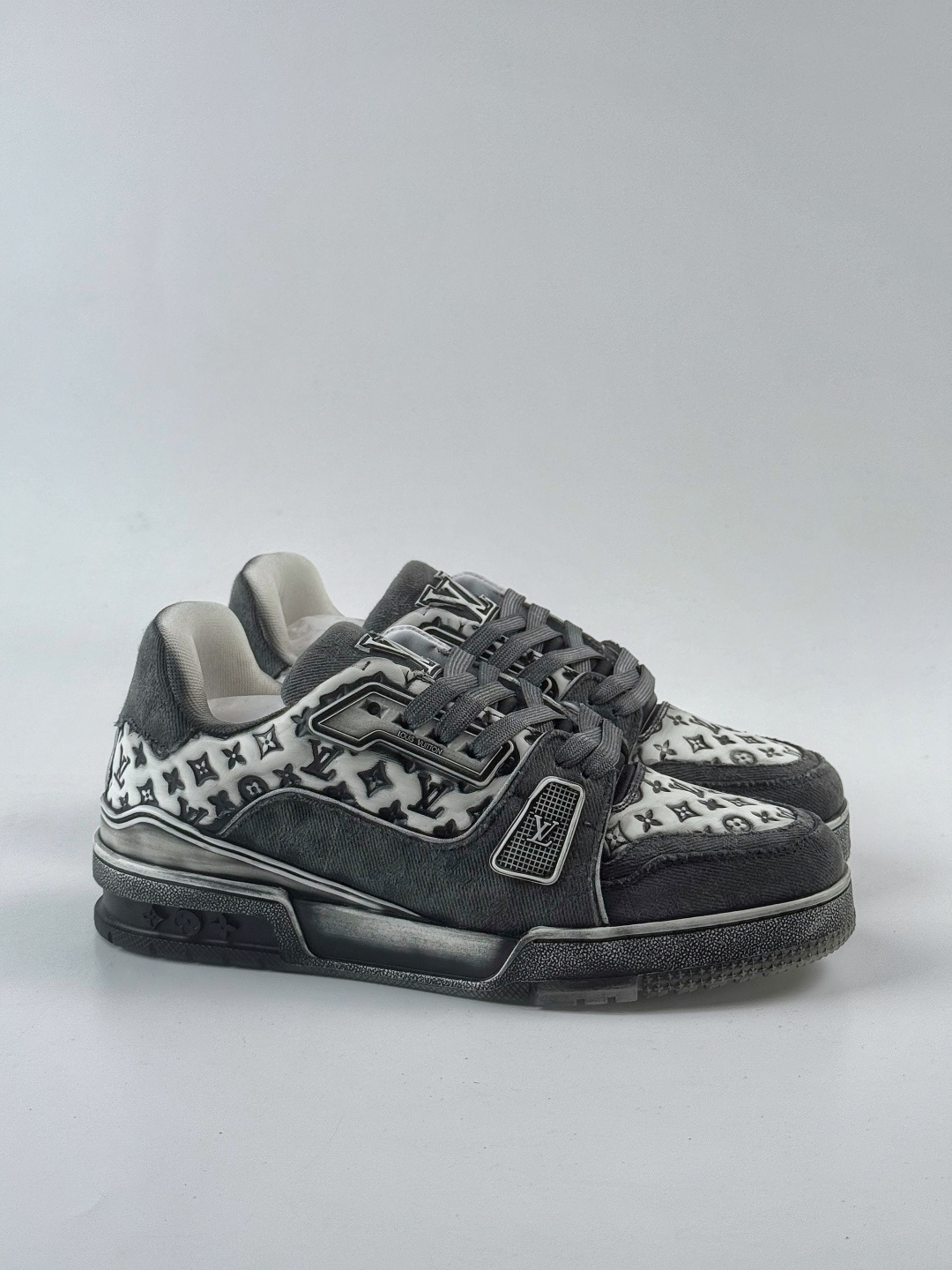 470 新货Louis Vuitton 路易威登 LV Trainer 低帮休闲板鞋