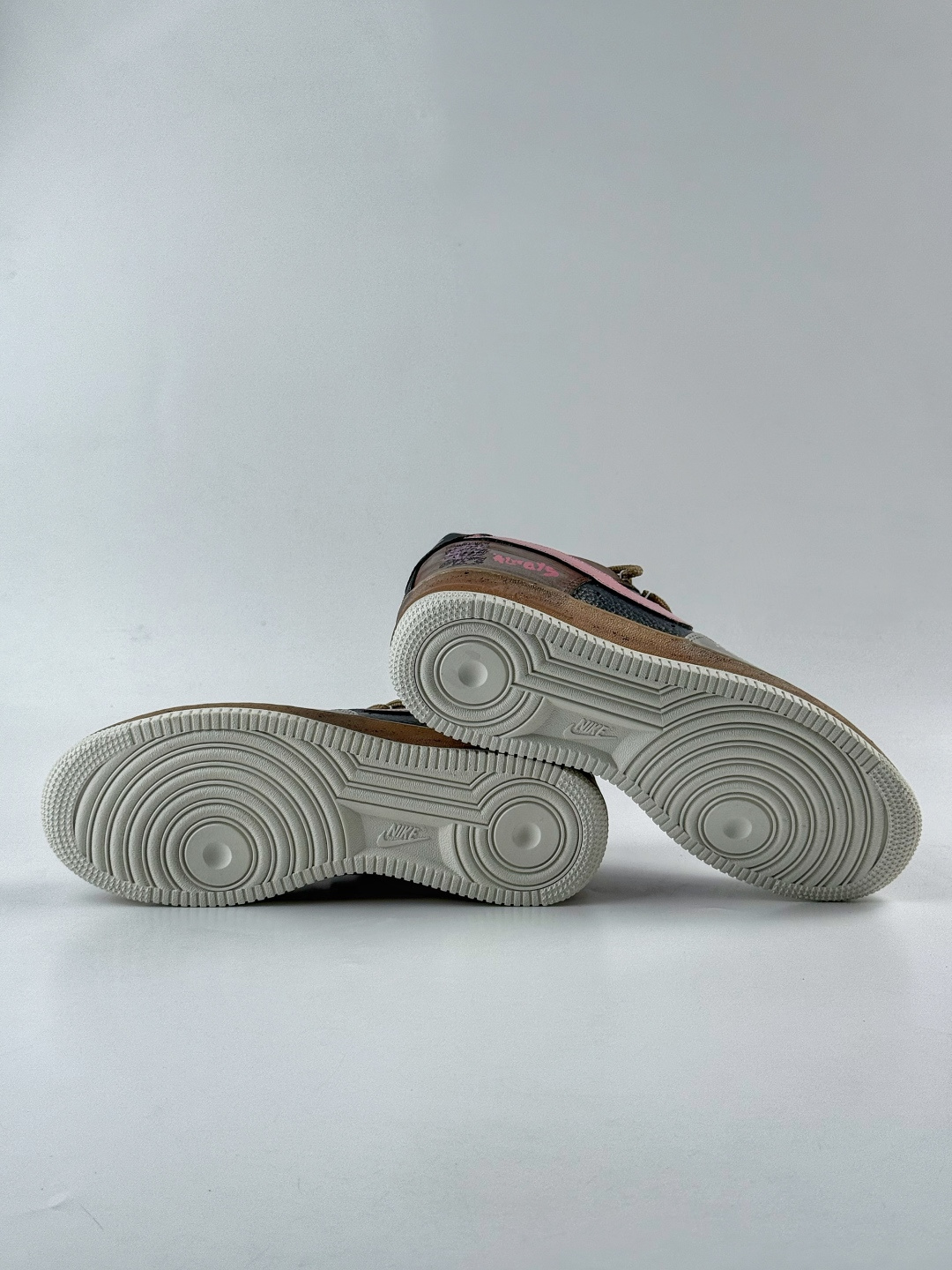 Nike Air Force 1 Low 07 x 灰棕涂鸦牛仔 CW1888-680