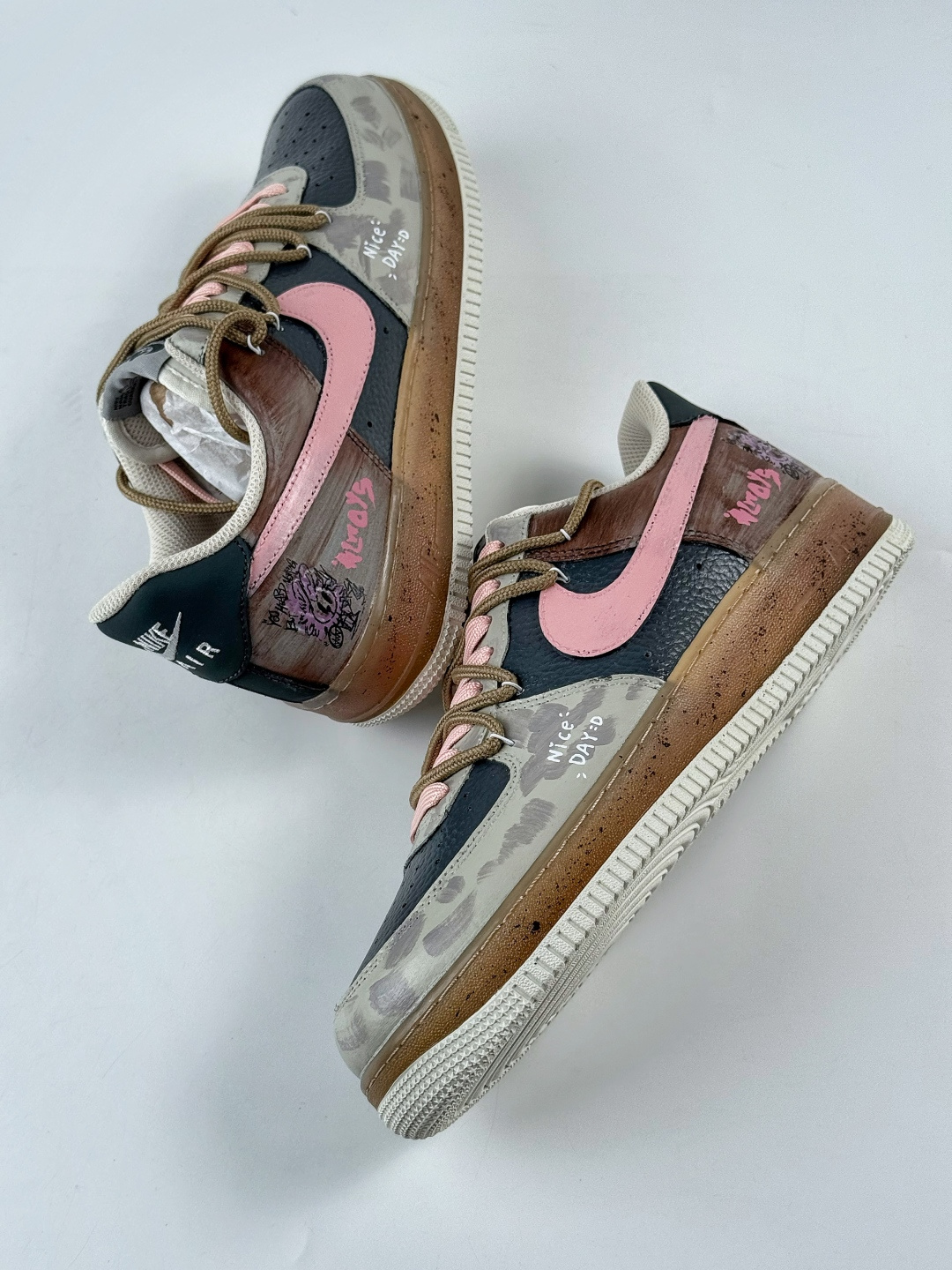 Nike Air Force 1 Low 07 x 灰棕涂鸦牛仔 CW1888-680