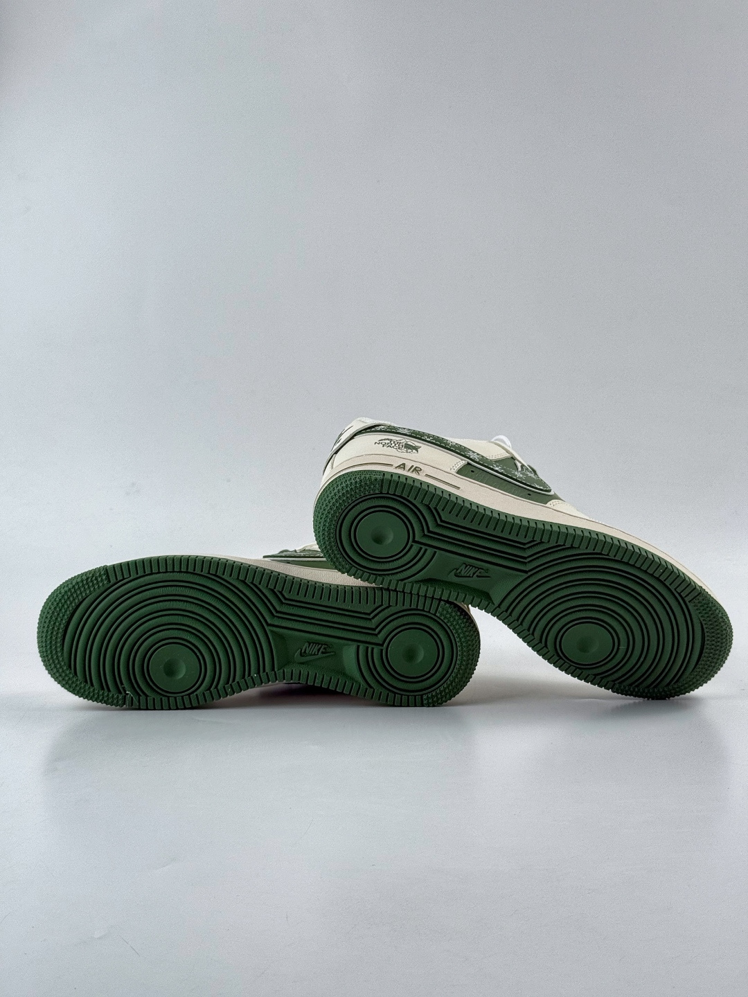 Nike Air Force 1 Low 07 x The North Face 白绿双小勾 JP8028-065