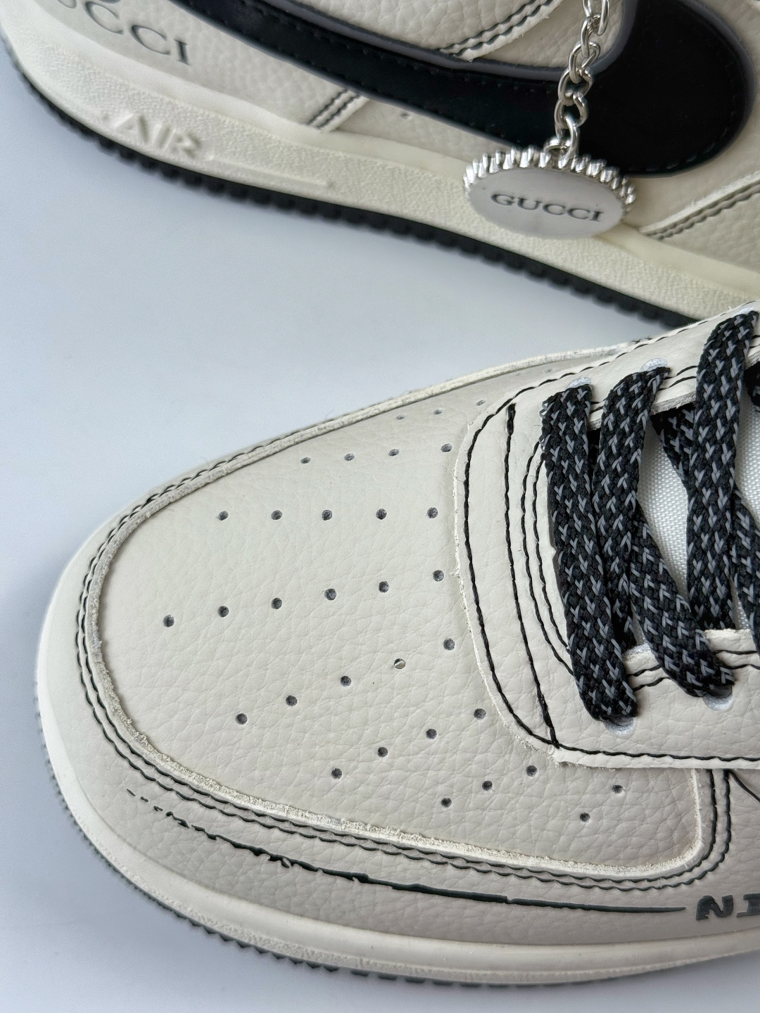 Nike Air Force 1 Low 07 x GUCCI 白黑满天星 KJ1688-020