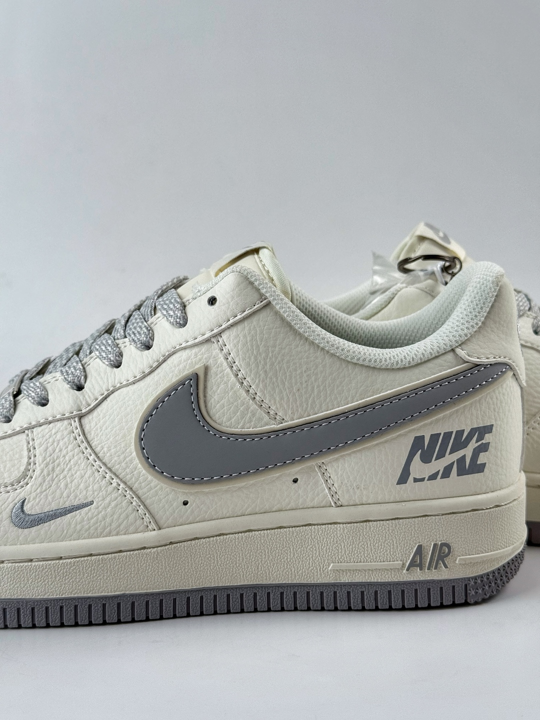 Nike Air Force 1 Low 07 x NIKE 白灰小勾满天星 CS5288-042