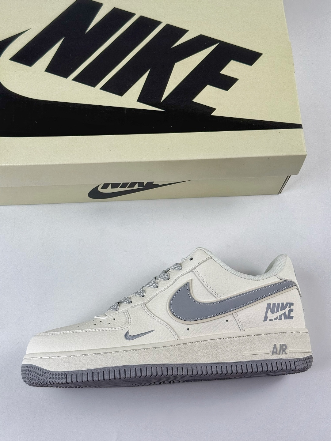 Nike Air Force 1 Low 07 x NIKE 白灰小勾满天星 CS5288-042