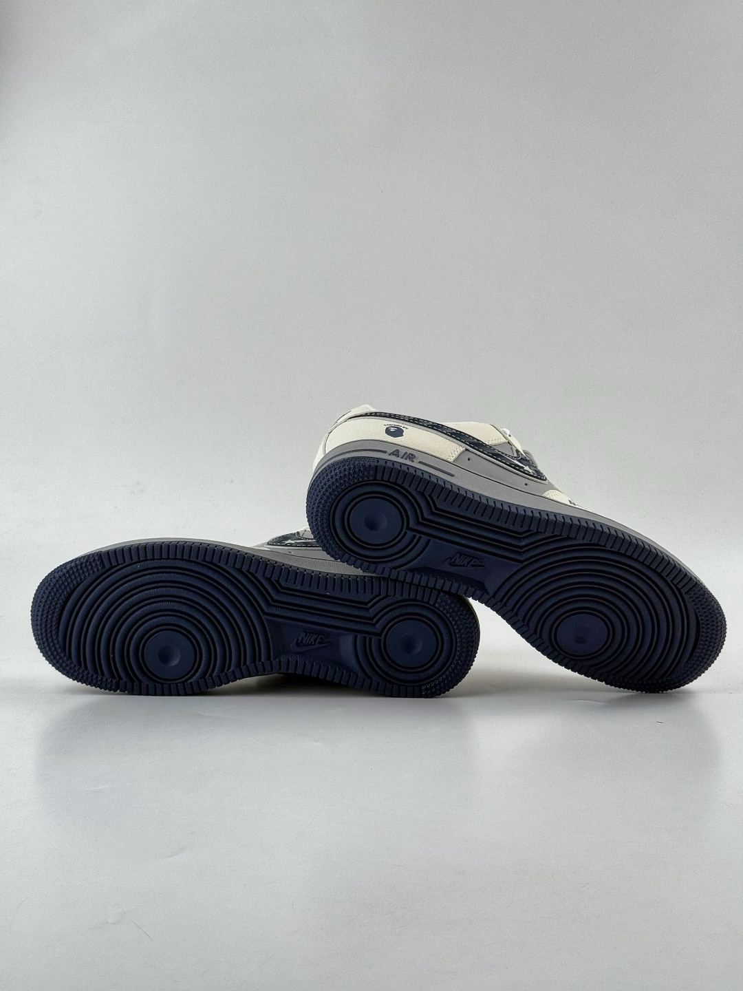 Nike Air Force 1 Low 07 x BAPE 白灰 SM6668-111