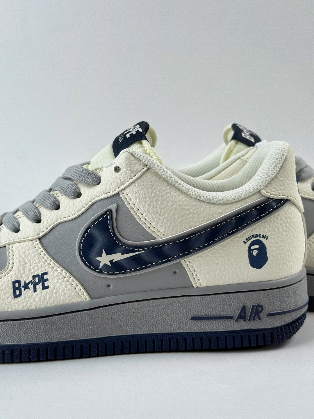 Nike Air Force 1 Low 07 x BAPE 白灰 SM6668-111