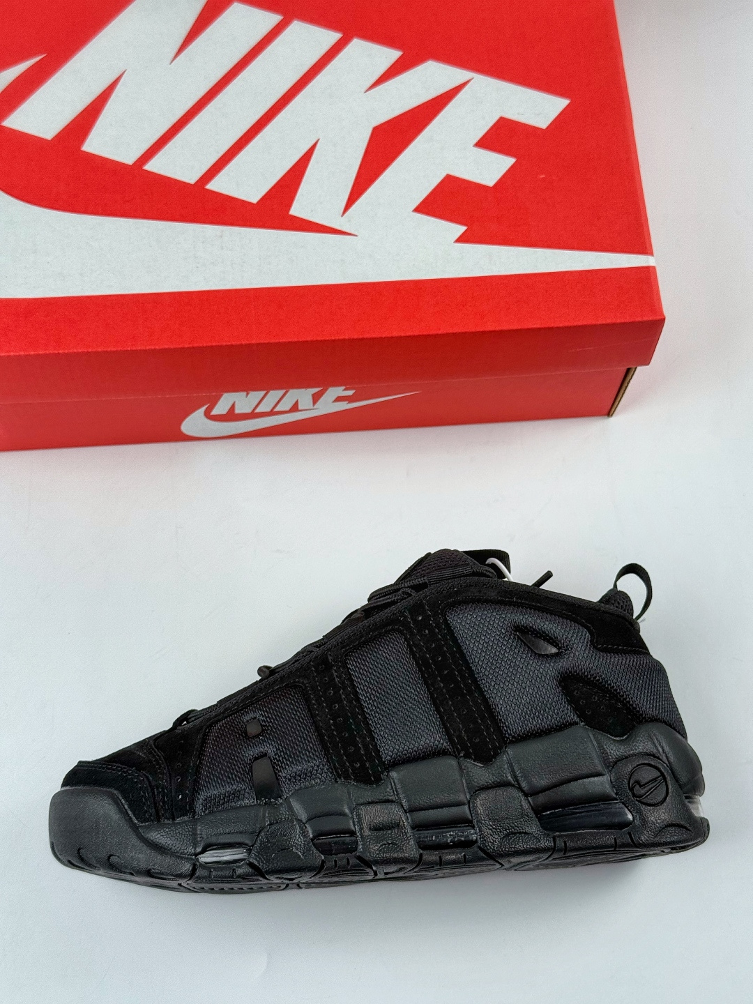 Nike Air More Uptempo Low 代表着历史最高版本皮蓬 IM6649-001
