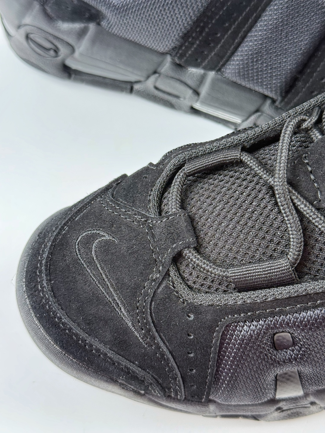 Nike Air More Uptempo Low 代表着历史最高版本皮蓬 IM6649-001