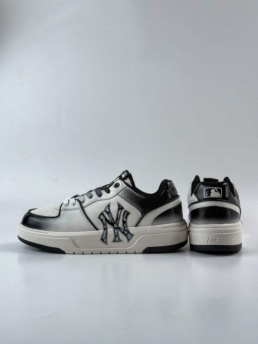 NY美国榄球洋基队 x MLB Chunky Runner Basic 厚底老爹厚底休闲运动慢跑鞋 32SHC1011N