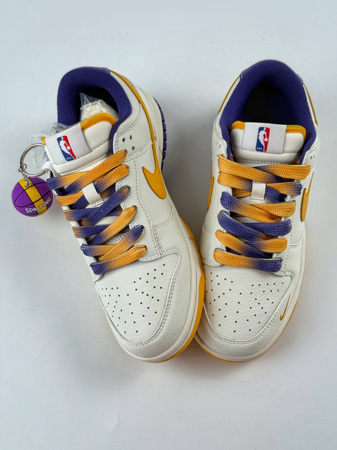 Nike SB Dunk Low x LAKERS 白黄小勾 CS1688-107