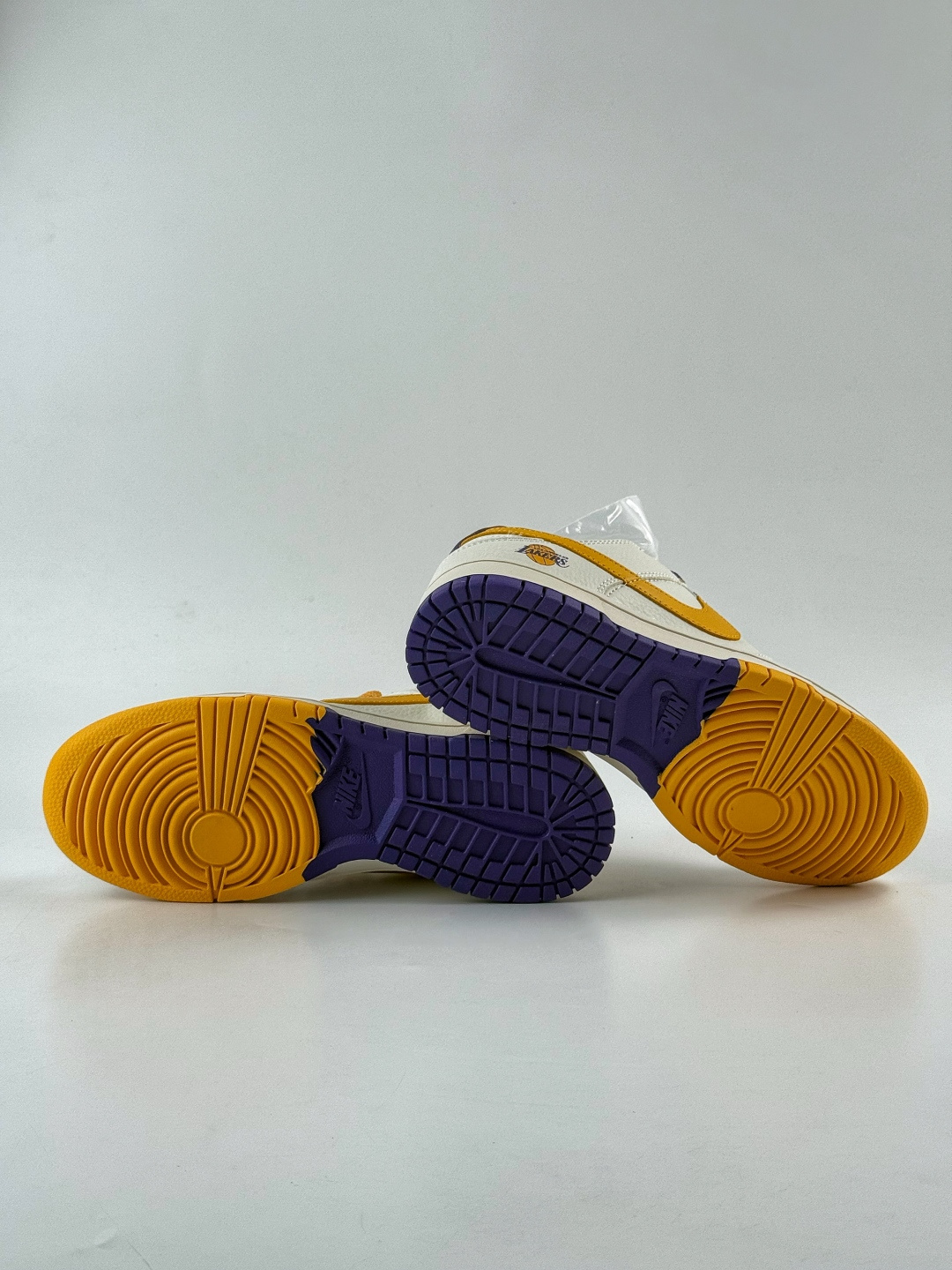 Nike SB Dunk Low x LAKERS 白黄小勾 CS1688-107