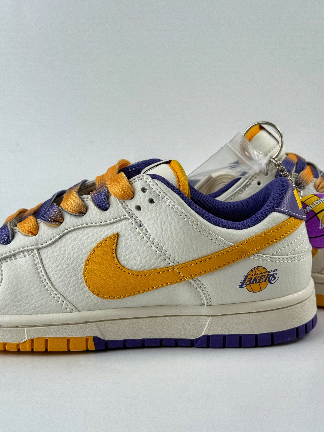 Nike SB Dunk Low x LAKERS 白黄小勾 CS1688-107