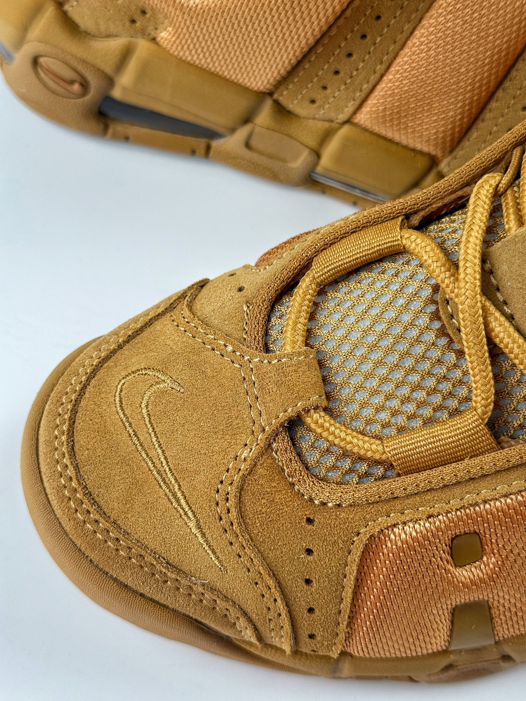 Nike Air More Uptempo Low IM6649-700