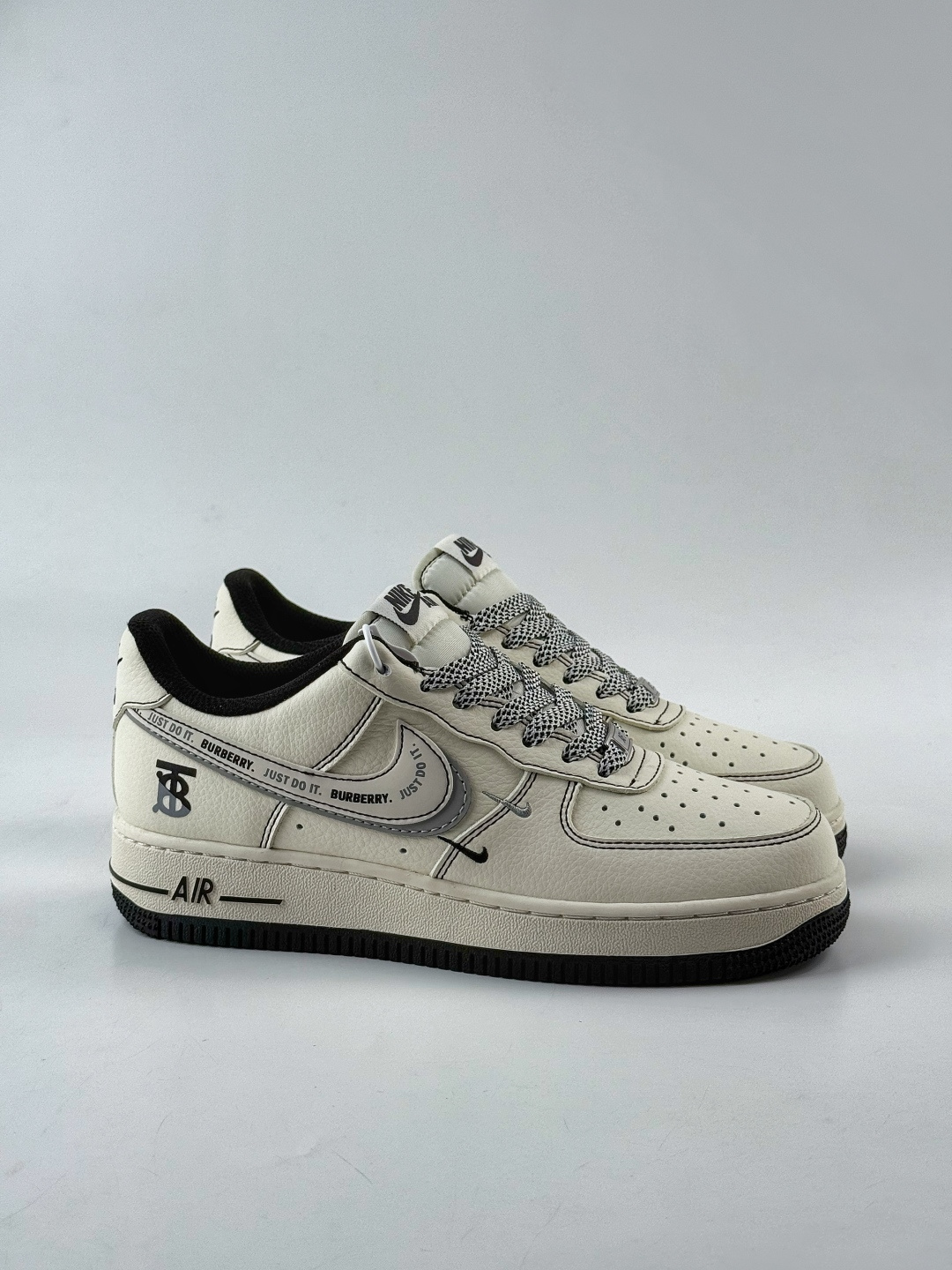 Nike Air Force 1 Low 07 x BURBERRY 白灰双小勾双勾满天星 JP8028-062
