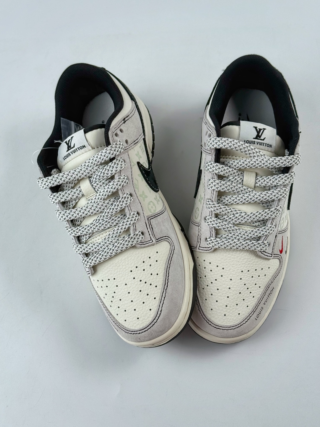 Nike SB Dunk Low x Louis Vuitton 灰白双小勾满天星 CX5050-Y11