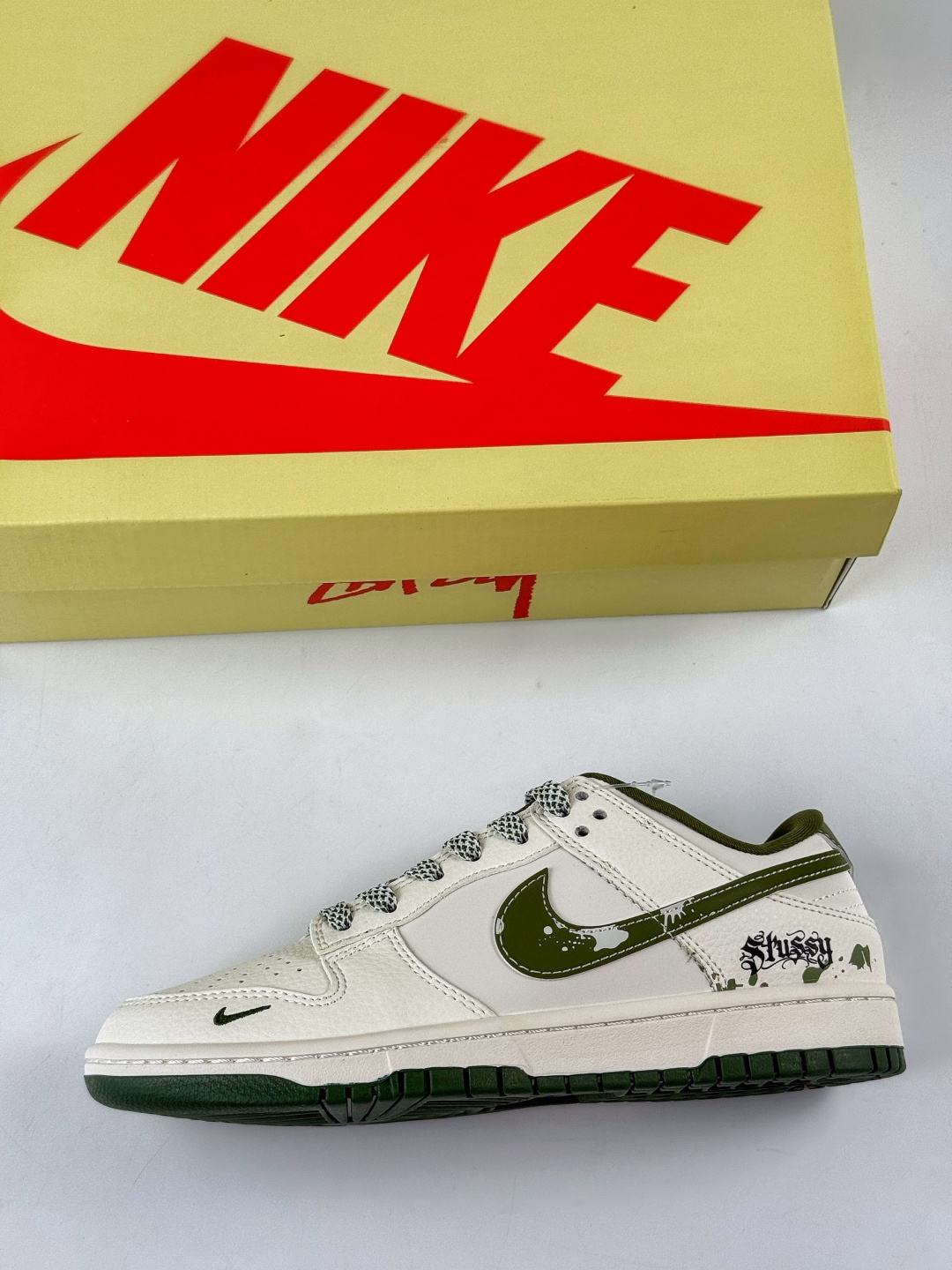 Nike SB Dunk Low x Stussy 白绿小勾满天星 XS6089-608