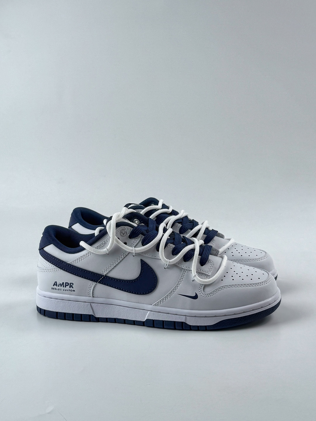 Nike SB Dunk Low 白蓝小勾绑带 WB0620-118
