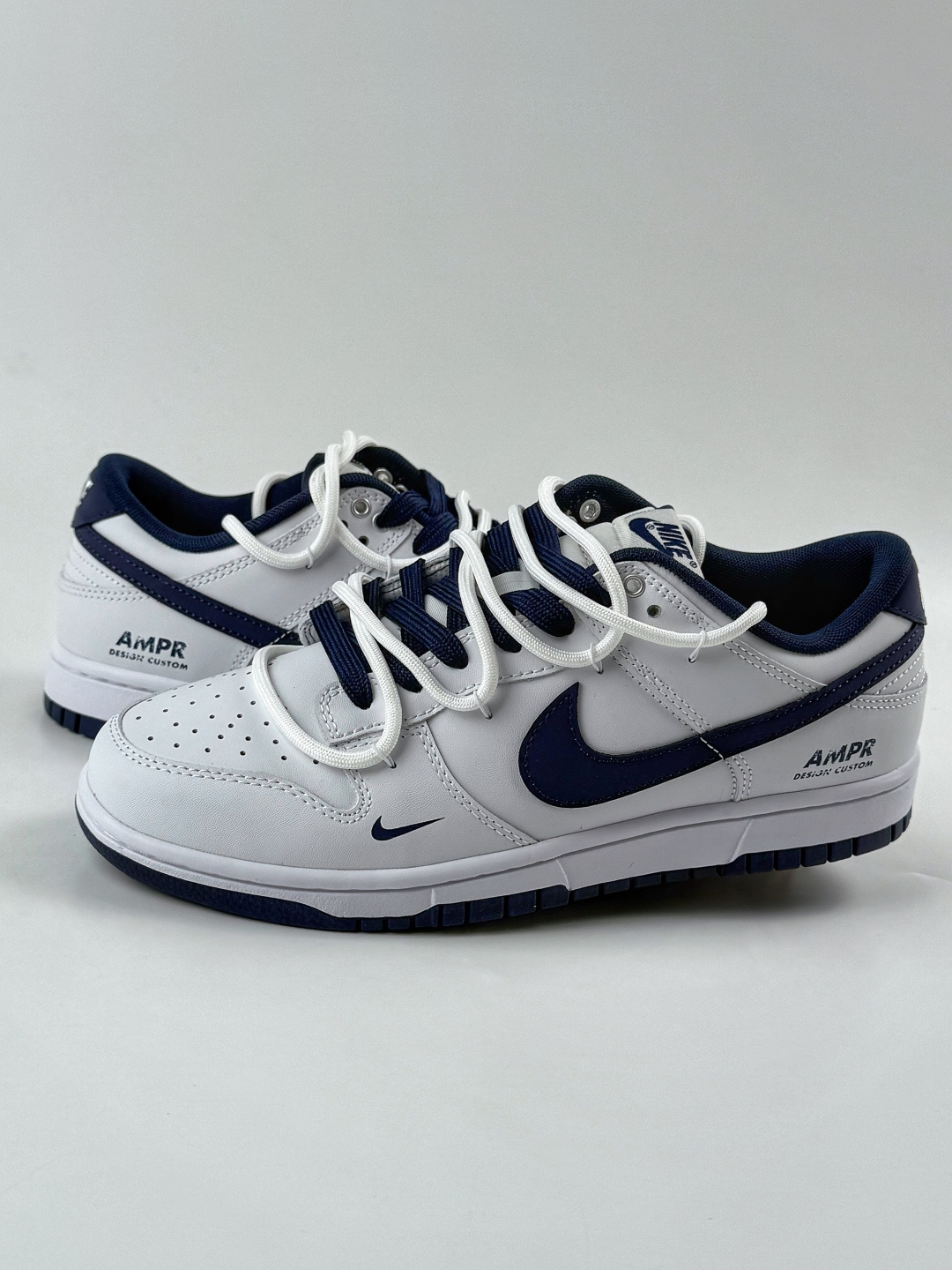 Nike SB Dunk Low 白蓝小勾绑带 WB0620-118