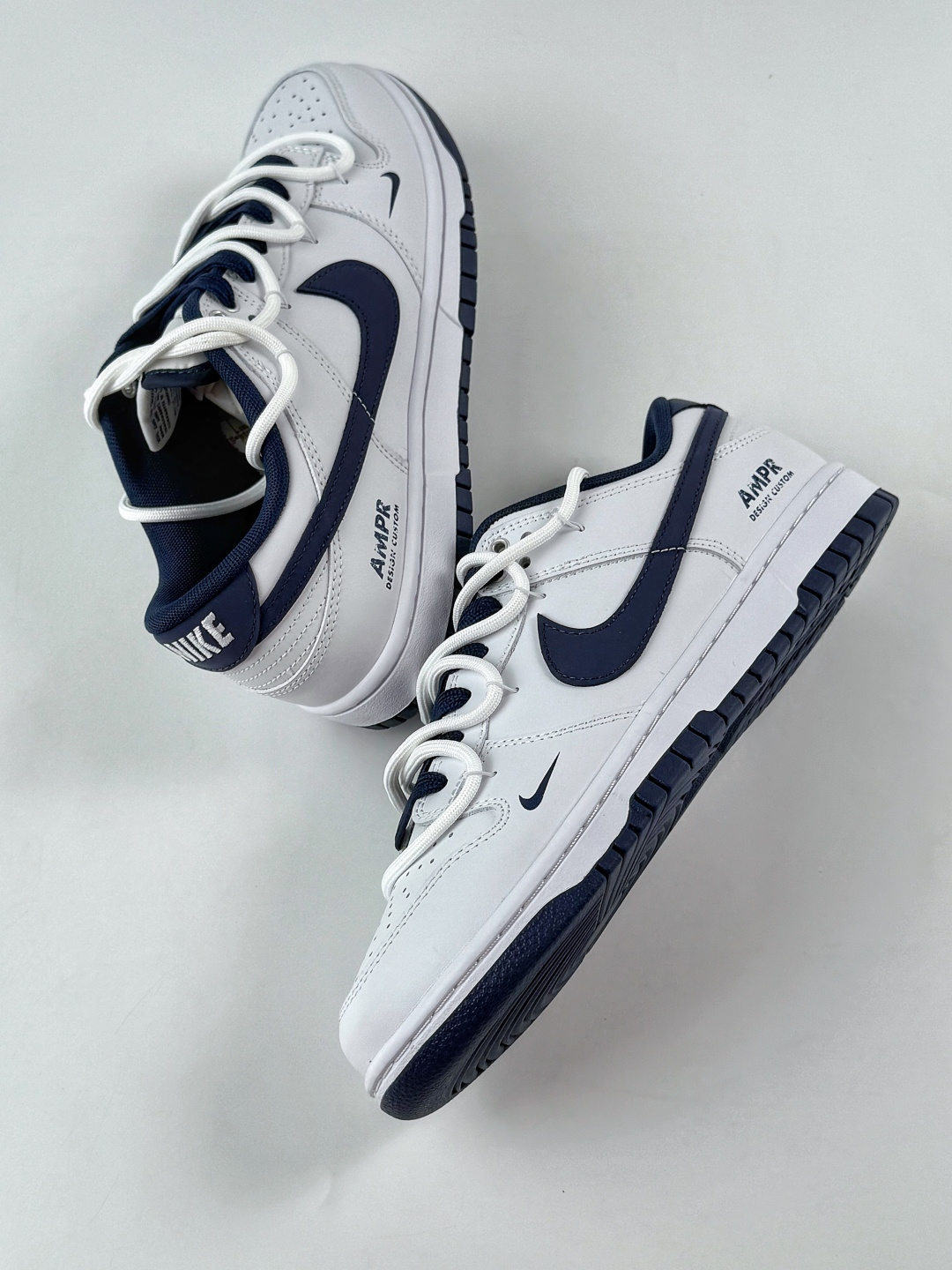 Nike SB Dunk Low 白蓝小勾绑带 WB0620-118