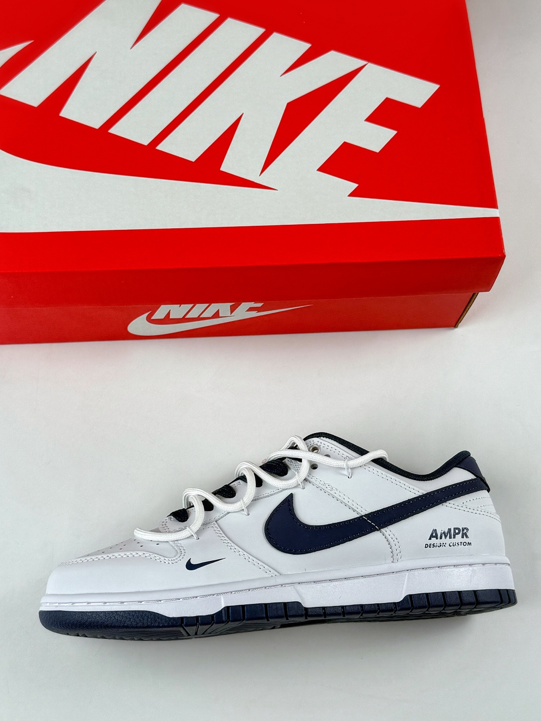 Nike SB Dunk Low 白蓝小勾绑带 WB0620-118