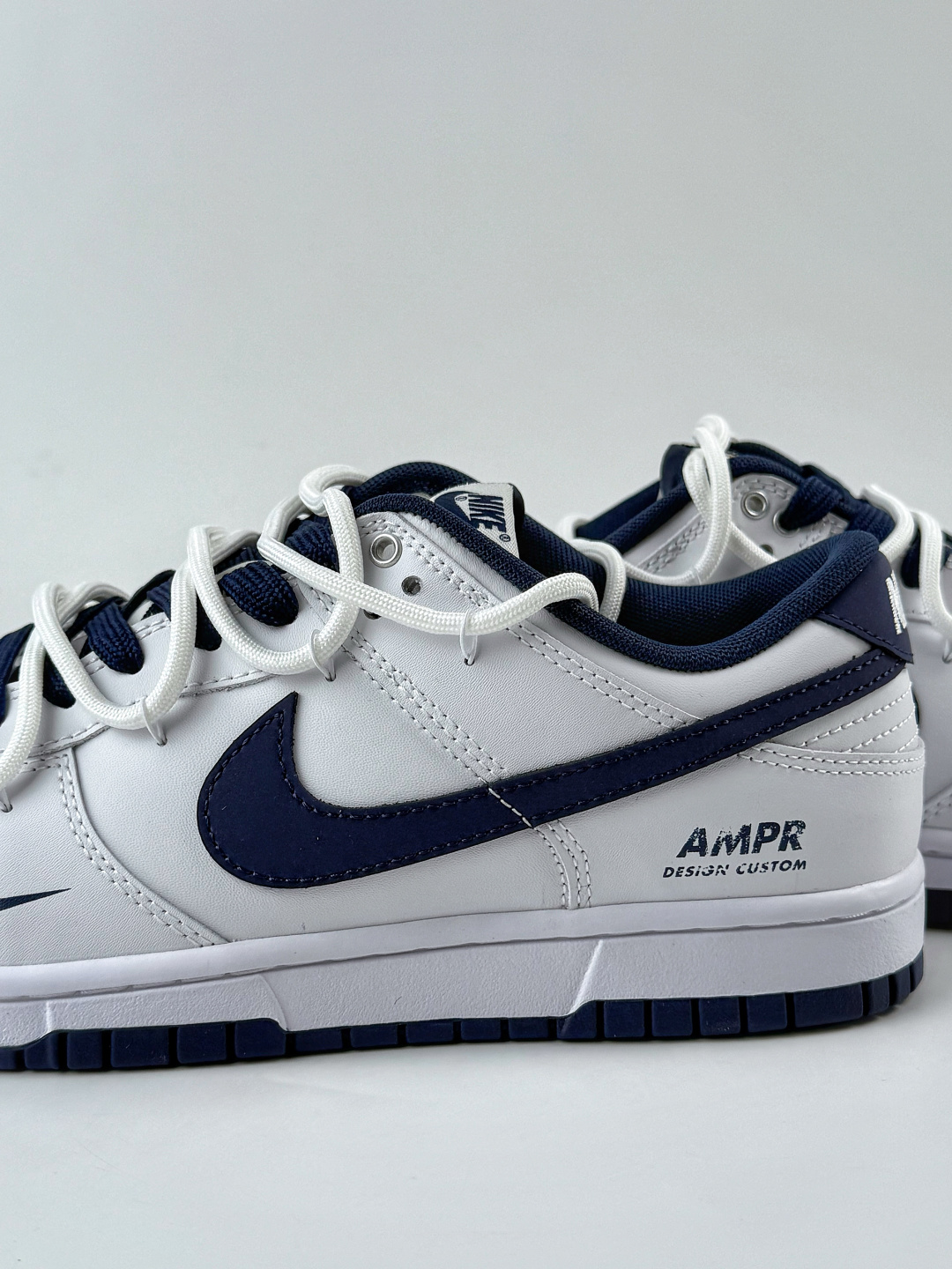 Nike SB Dunk Low 白蓝小勾绑带 WB0620-118