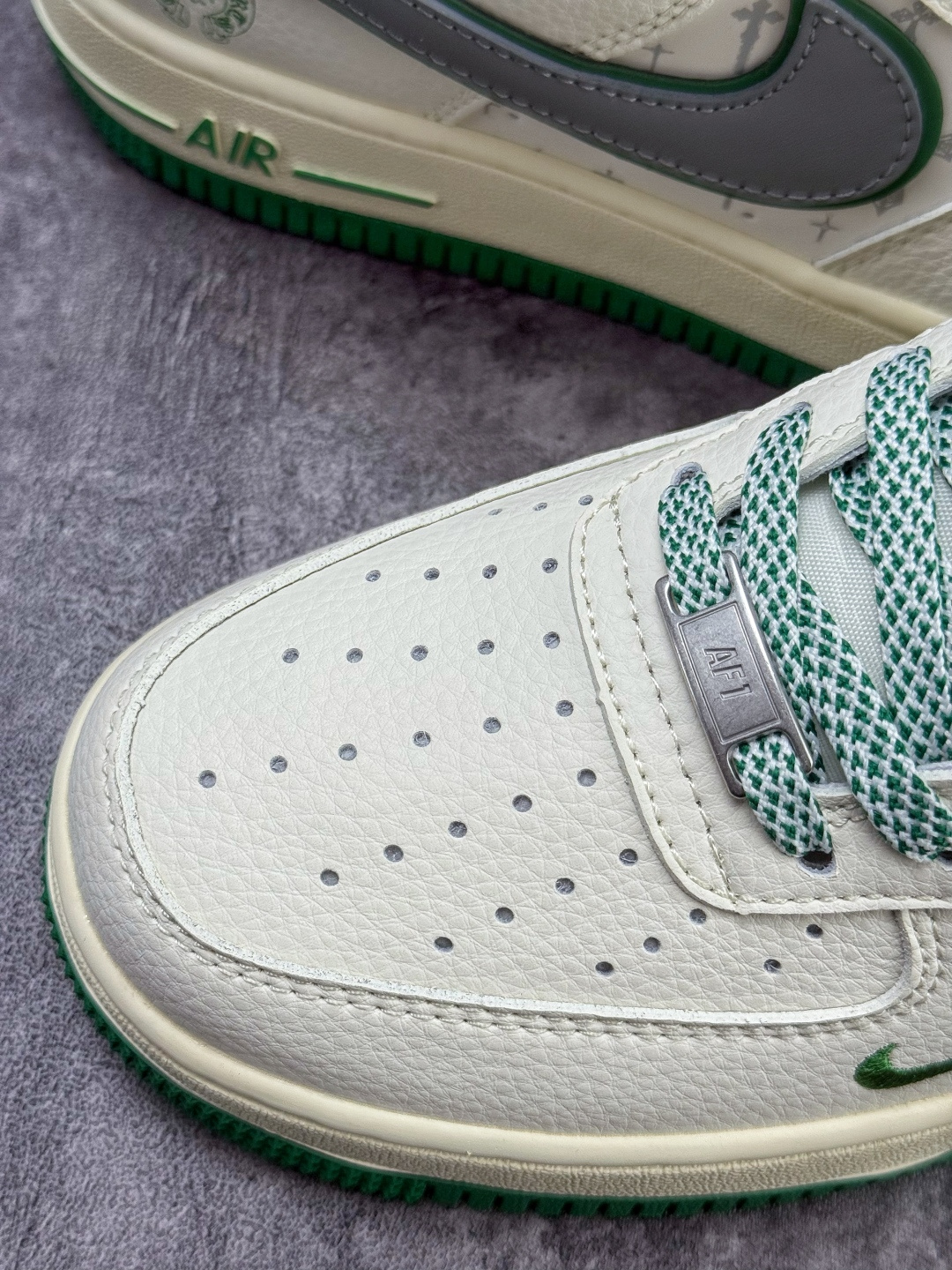 Nike Air Force 1 Low 07 十字架 白绿小勾满天星 QW5606-260