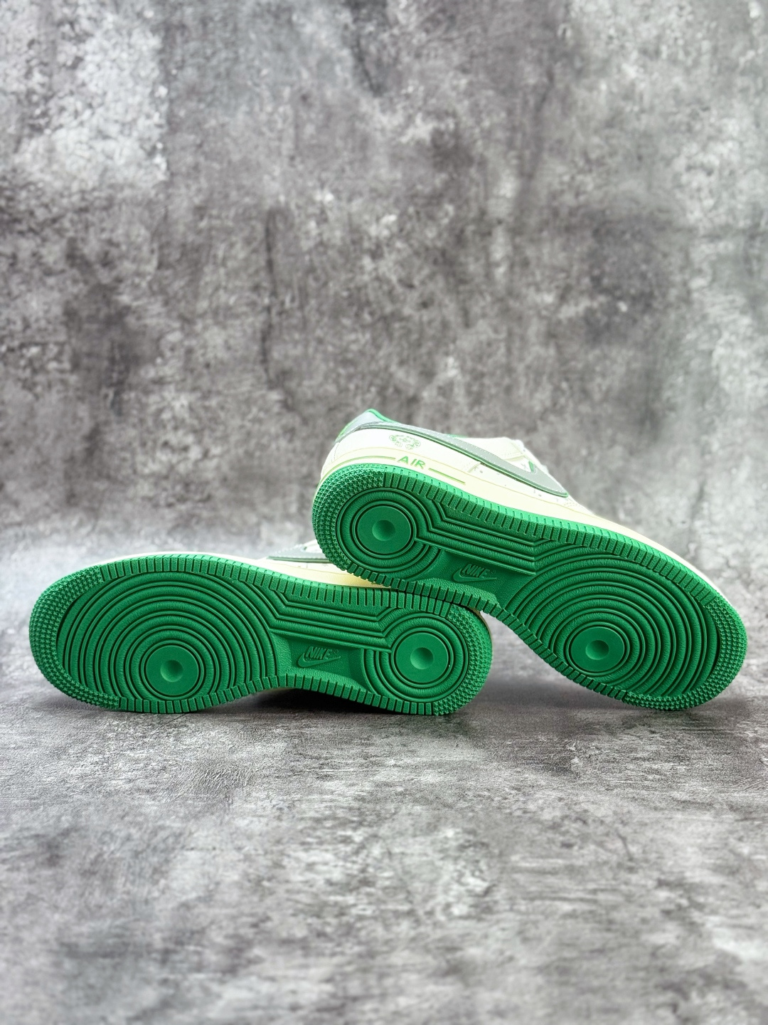 Nike Air Force 1 Low 07 十字架 白绿小勾满天星 QW5606-260