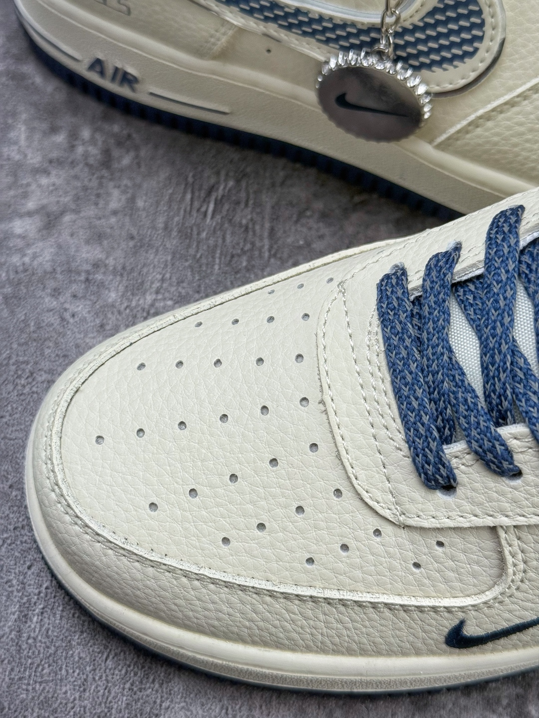 Nike Air Force 1 Low 07 白蓝小勾满天星 DF0188-108