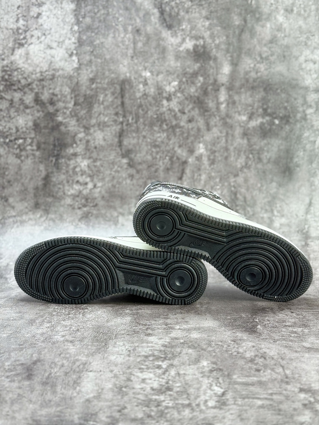 Nike Air Force 1 Low 07 x Louis Vuitton 黑白牛仔满天星 NH0601-579